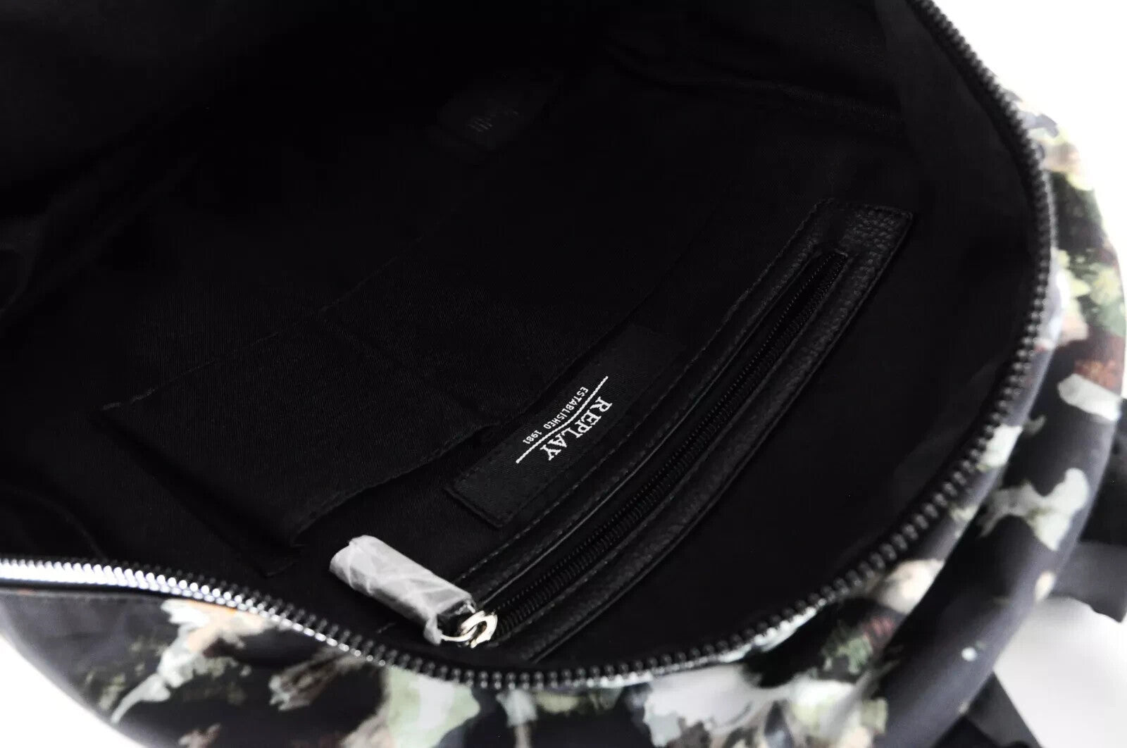 REPLAY vyriška žalia kuprinė su OS spauda ir reguliuojamais dirželiais, unisex 