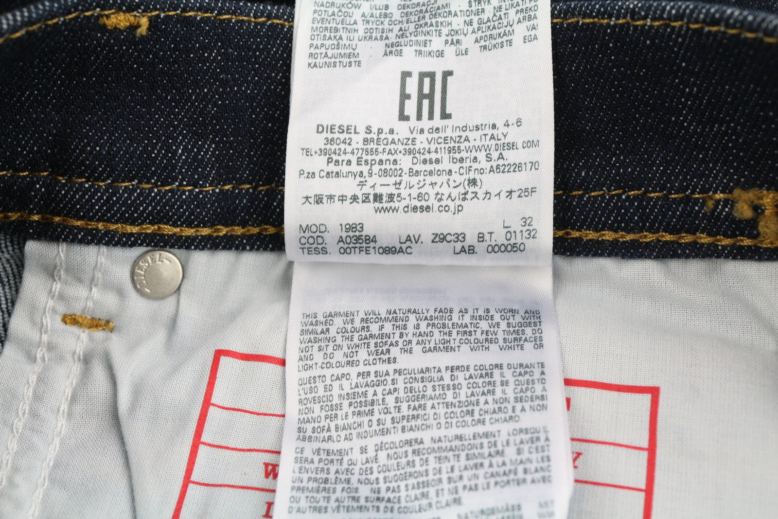 DIESEL 1983 Z9C33 vyriški džinsai W30/L32 aptempti, aukštu juosmeniu, užtrauktuku, mėlyni 