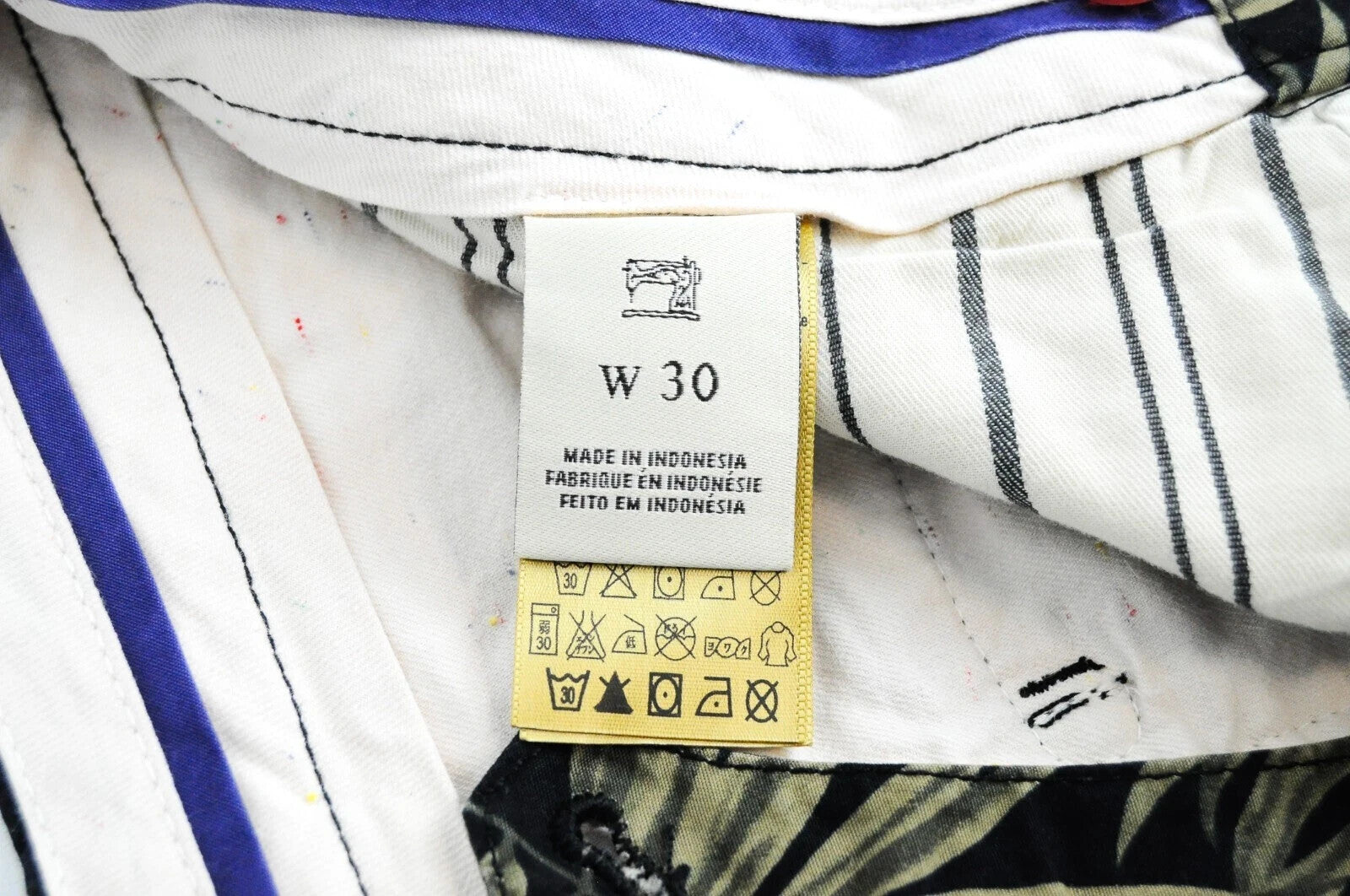 SCOTCH &amp; SODA vyriški šortai W30 su lapų raštu ir medvilne, juodi. 