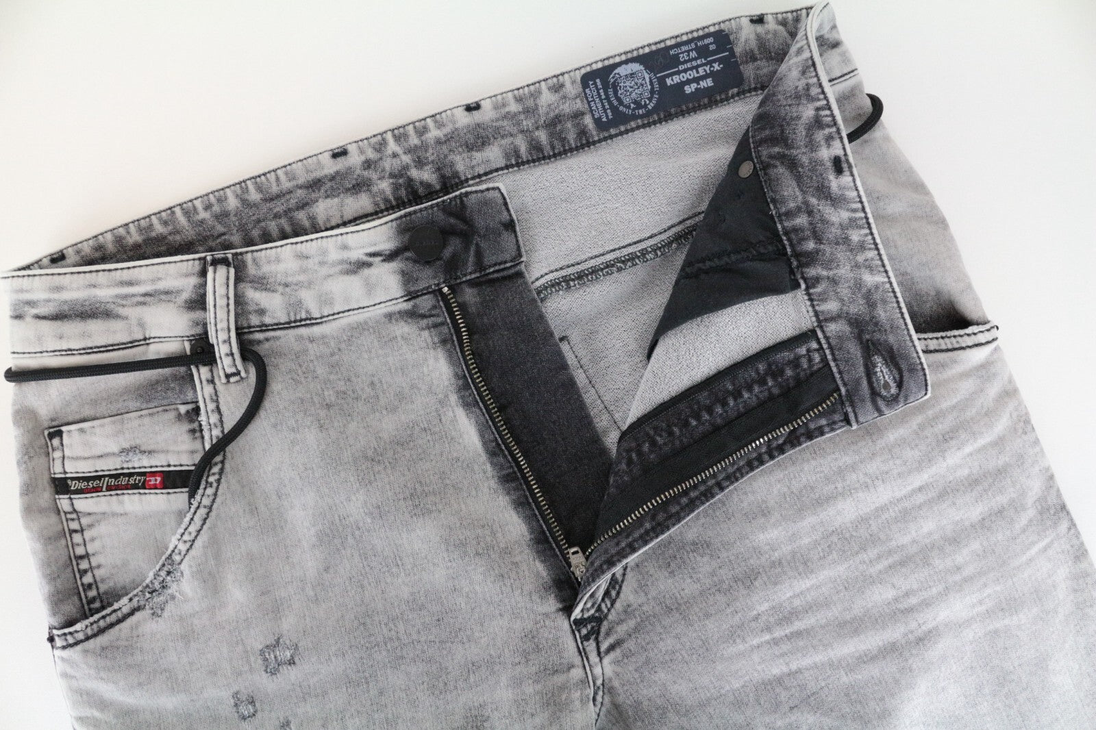 DIESEL Krooley-X-SP-Ne 0091H vyriški džinsai W32 pilki ploni morkų spalvos 