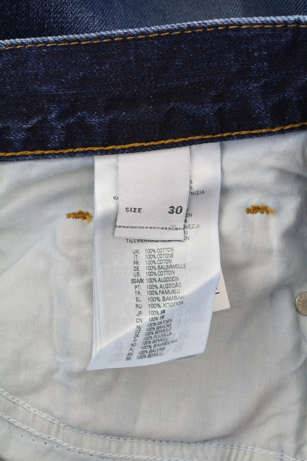 DIESEL 2020 D-Viker 09C64 vyriški džinsai W30/L30 įprasto kirpimo tiesaus kirpimo, rekomenduojama kaina – 225 € 