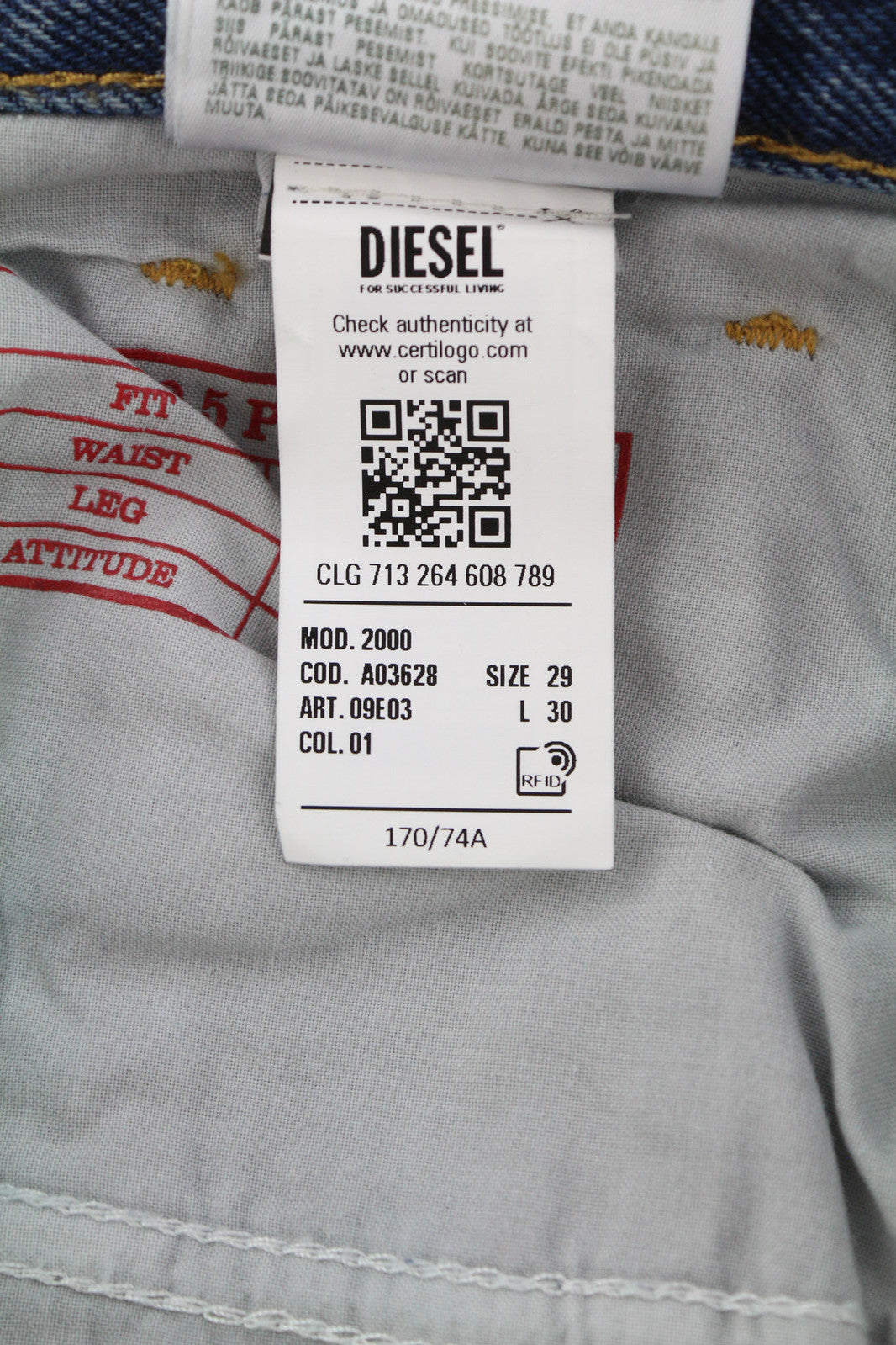 DIESEL 2000 09E03 moteriški džinsai W29/L30 įprasto kirpimo, vidutinio juosmens, platėjančios klešnės, skalbti 