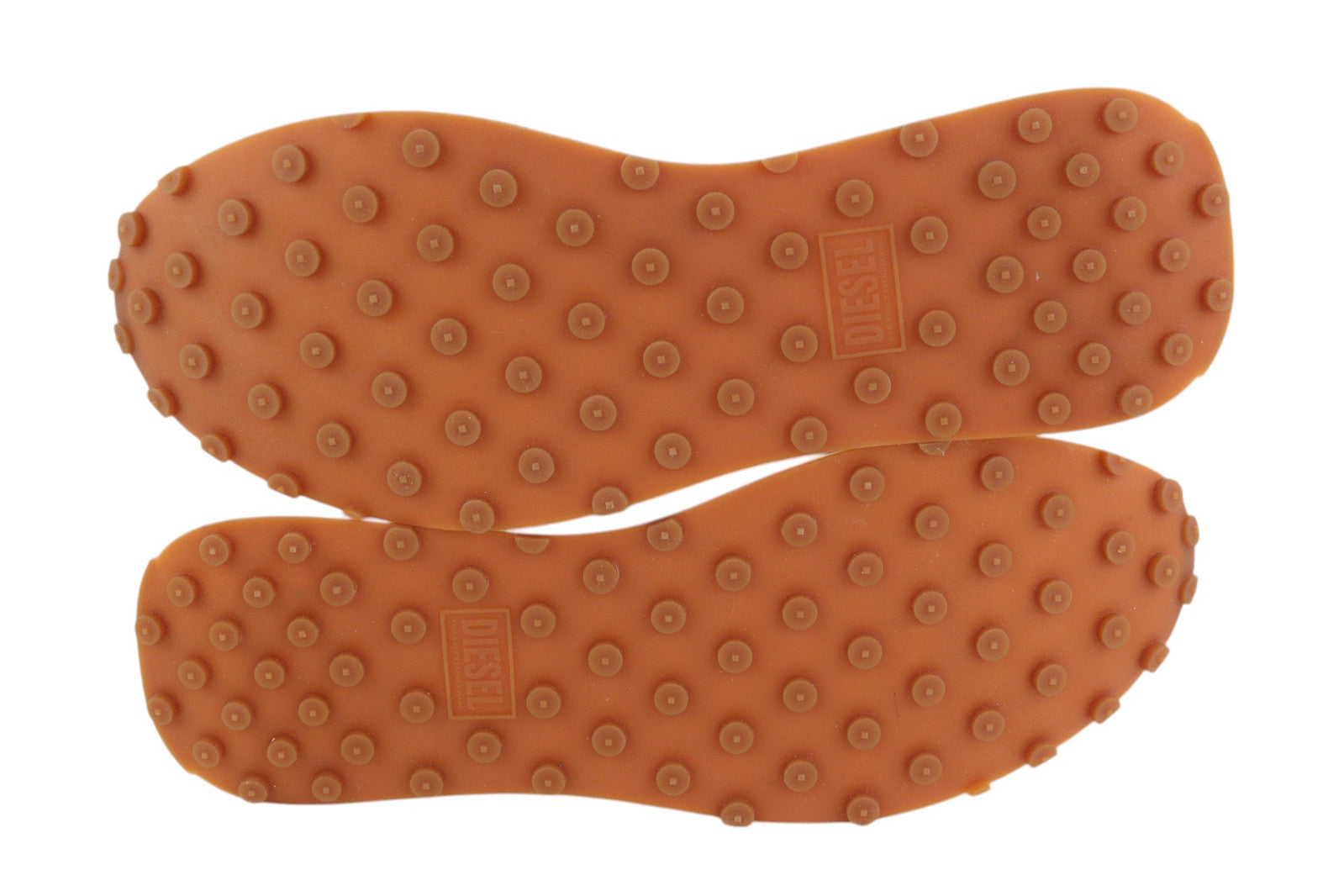 DIESEL S-Racer LC vyriški sportbačiai, 44.5 dydis, balti, zomšiniai, su raišteliais, rekomenduojama kaina – 195 € 