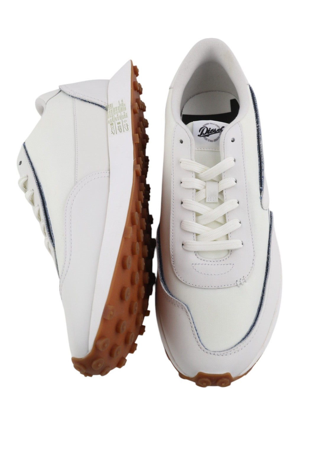 DIESEL S-Racer LC vyriški sportbačiai, 44.5 dydis, balti, zomšiniai, su raišteliais, rekomenduojama kaina – 195 € 