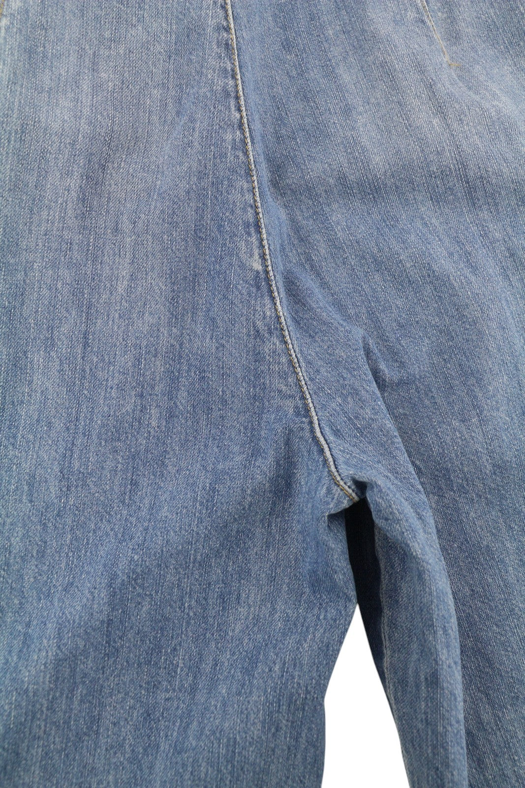 LIU JO moteriški džinsai W27 aukštu juosmeniu, tiesūs, su užtrauktuku, šviesiai mėlyni. 