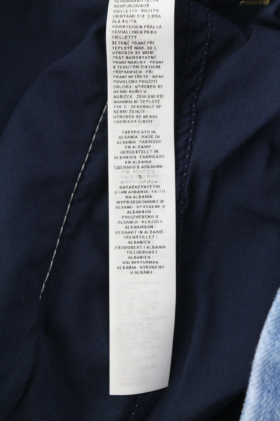 LIU JO moteriški džinsai W27 aukštu juosmeniu, tiesūs, su užtrauktuku, šviesiai mėlyni. 