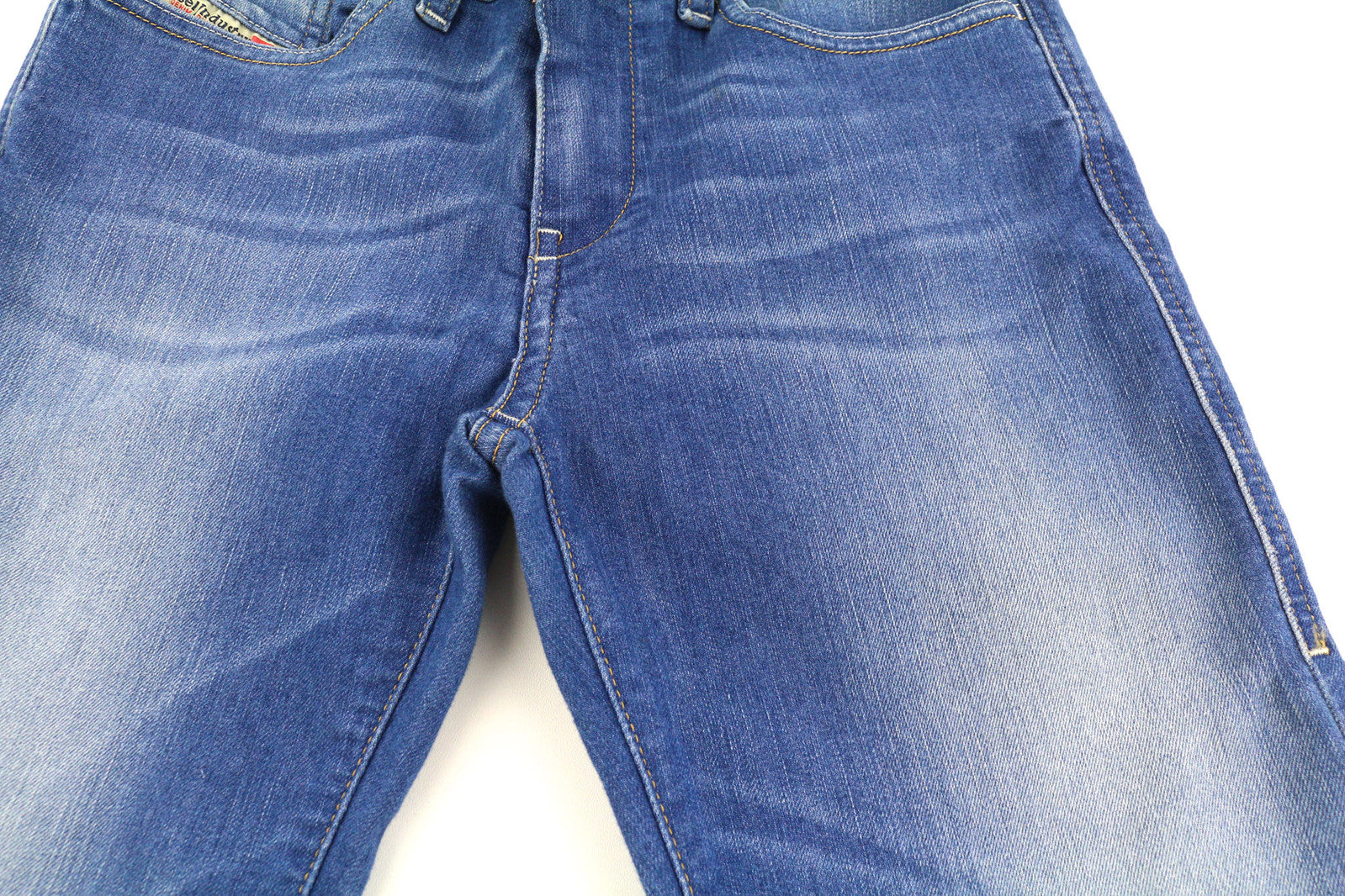 DIESEL Boozee 0661E moteriški džinsai W25/L32 Regular Slim Bootcut, tamprūs, skalbti 