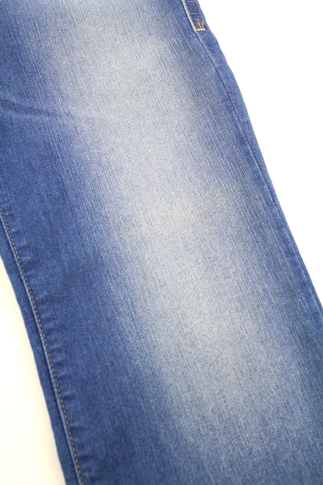 DIESEL Boozee 0661E moteriški džinsai W25/L32 Regular Slim Bootcut, tamprūs, skalbti 