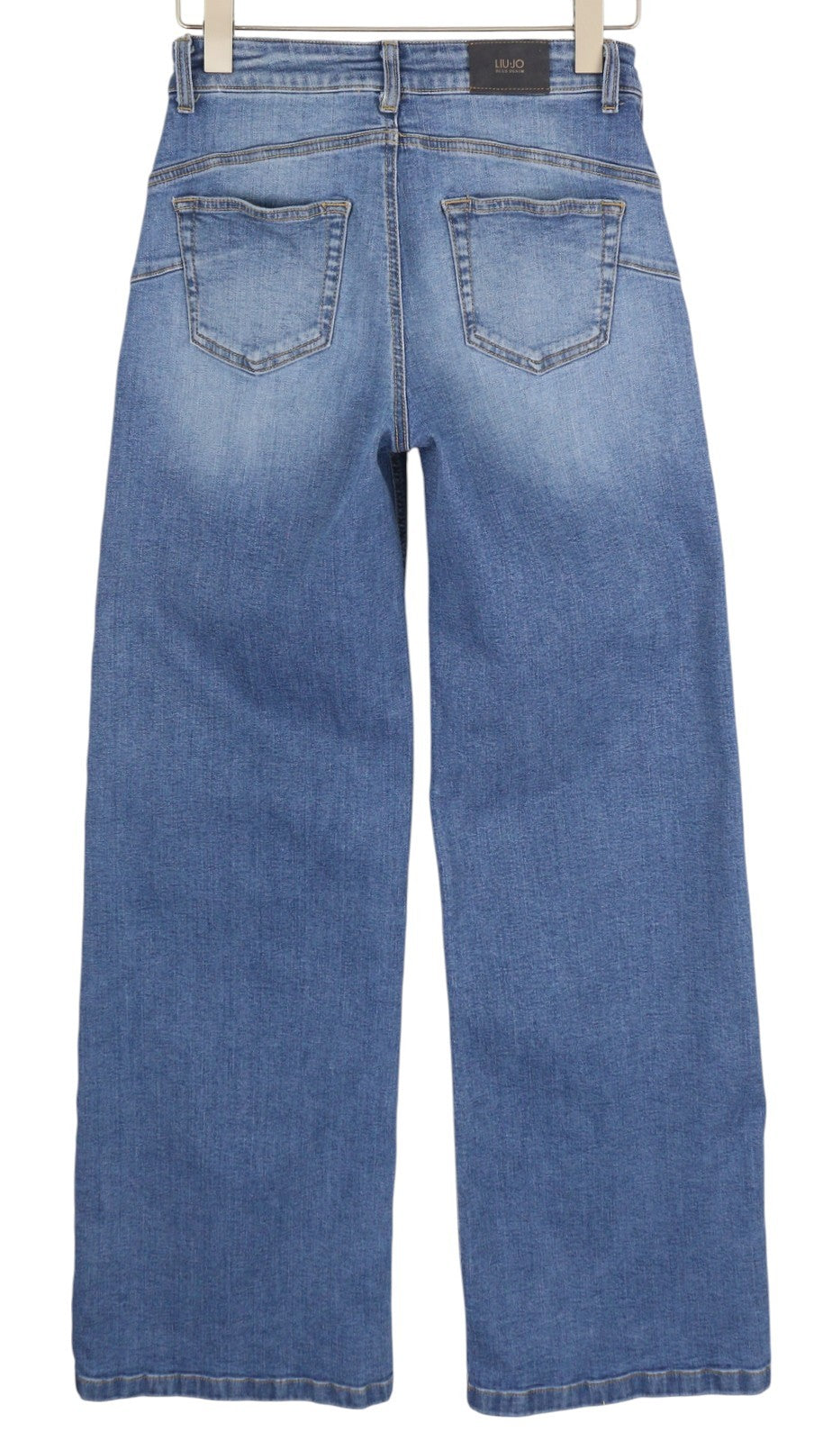 LIU JO platėjančios moteriškos džinsinės kelnės su kišenėmis W28, aukštu juosmeniu, su užtaisytomis kišenėmis, mėlynos spalvos. 