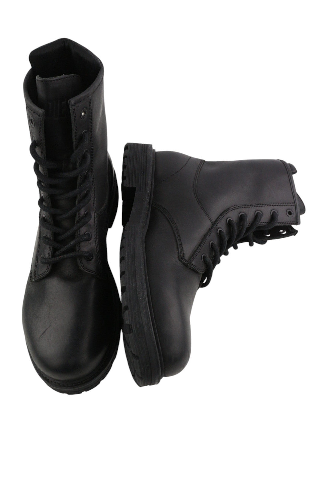 DIESEL D-Alabhama CB vyriški aulinukai juodos spalvos, 45 dydis, su karvės odos raštu, su raišteliais ir migdolų nosimi, kaina – 295 €. 