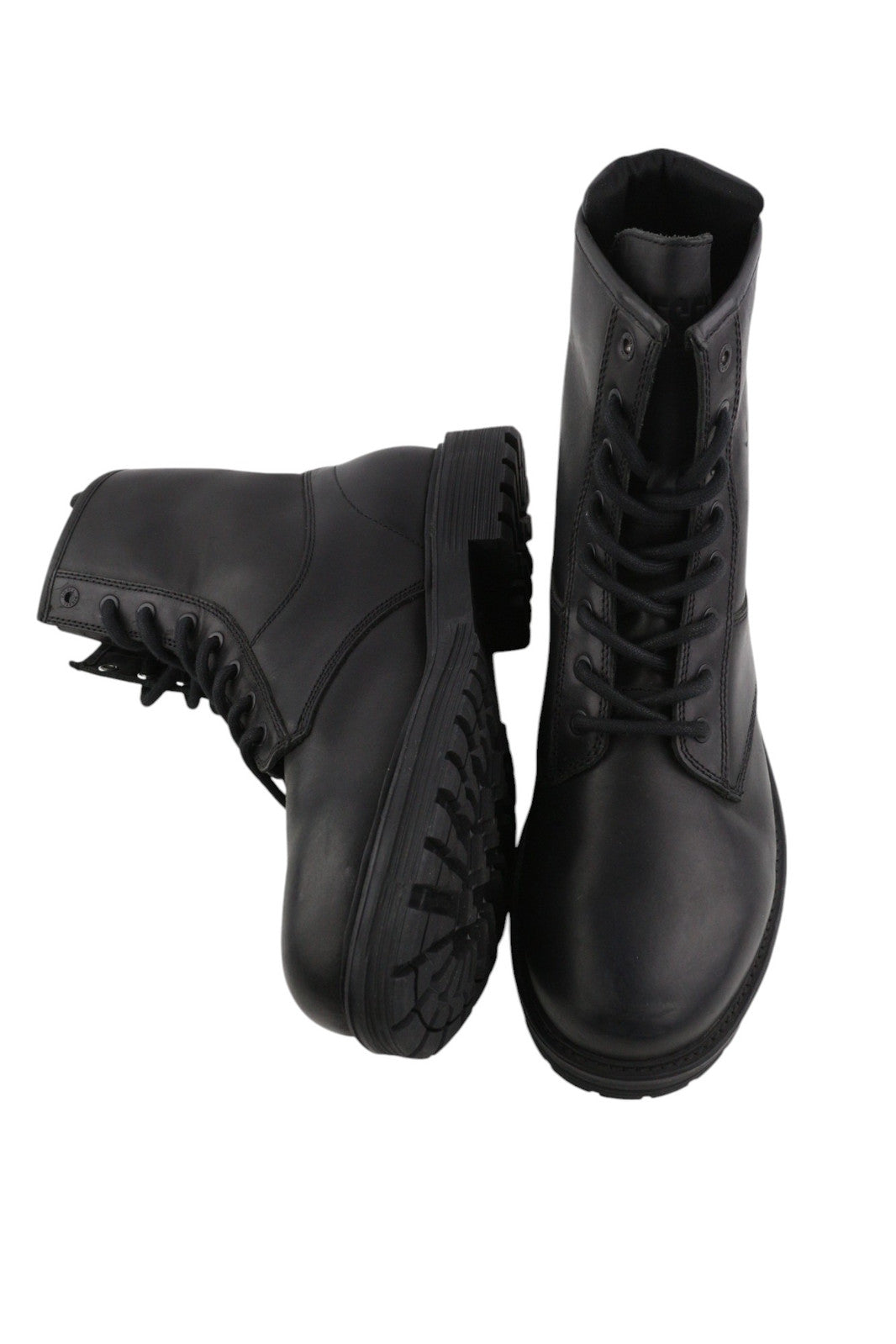 DIESEL D-Alabhama CB vyriški aulinukai juodos spalvos, 45 dydis, su karvės odos raštu, su raišteliais ir migdolų nosimi, kaina – 295 €. 