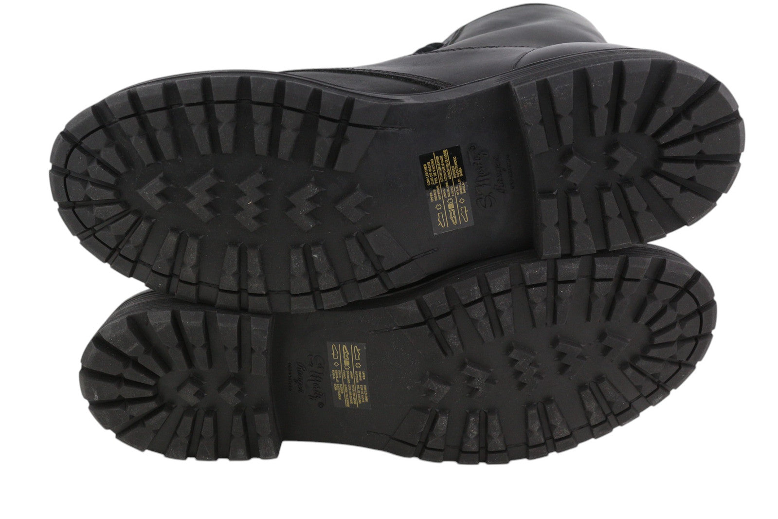 DIESEL D-Alabhama CB vyriški aulinukai juodos spalvos, 45 dydis, su karvės odos raštu, su raišteliais ir migdolų nosimi, kaina – 295 €. 