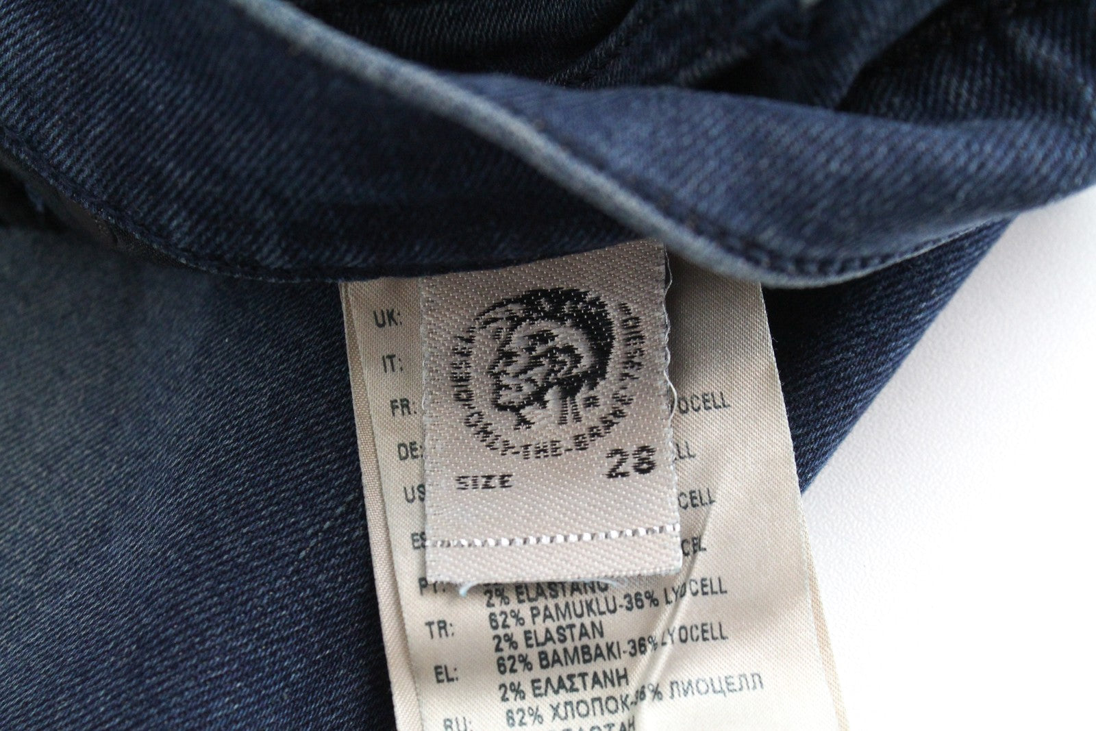 DIESEL D-Vider 084AU vyriški džinsai W28/L30 morkų kirpimo tamprūs, mėlyni, skalbti 