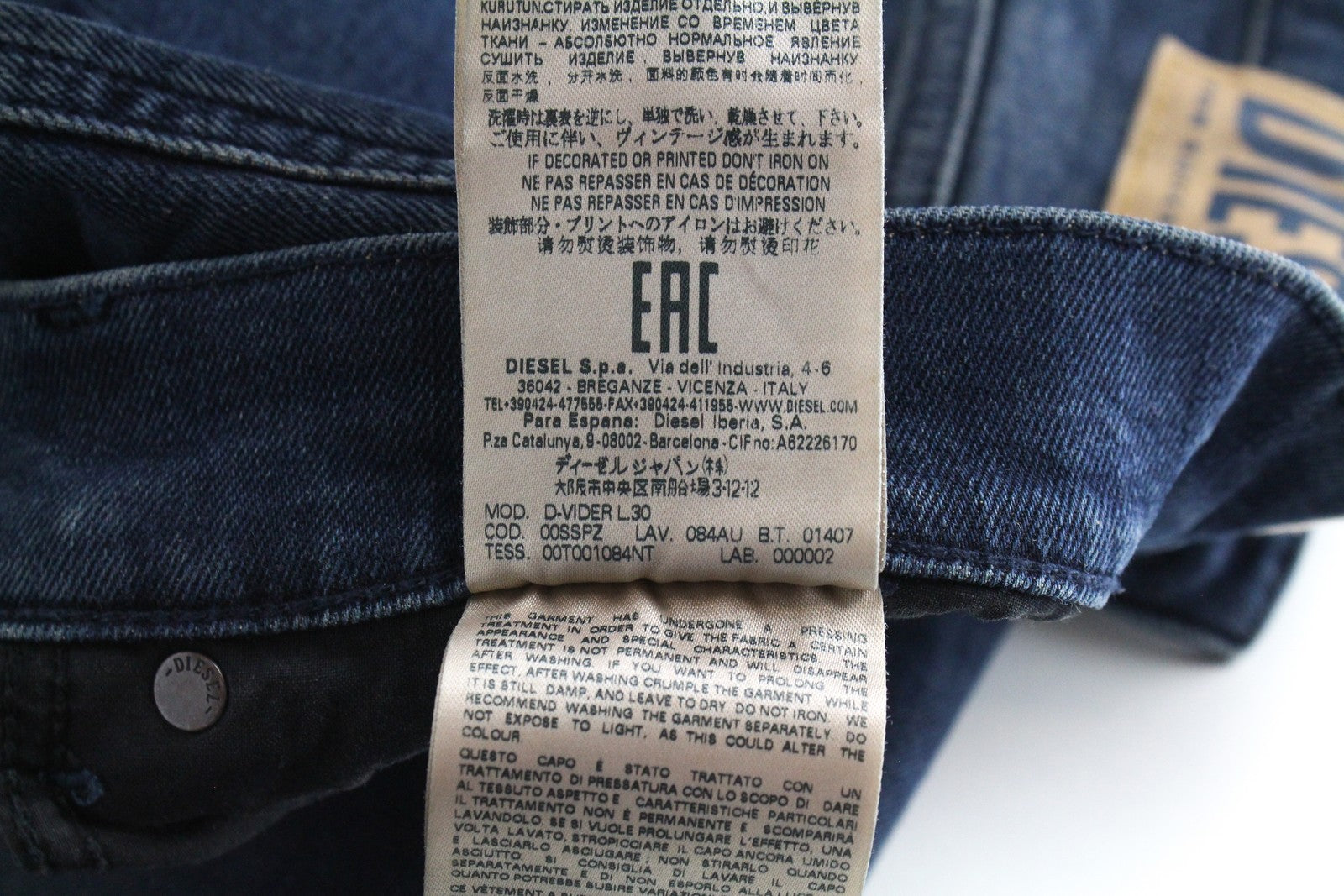 DIESEL D-Vider 084AU vyriški džinsai W28/L30 morkų kirpimo tamprūs, mėlyni, skalbti 