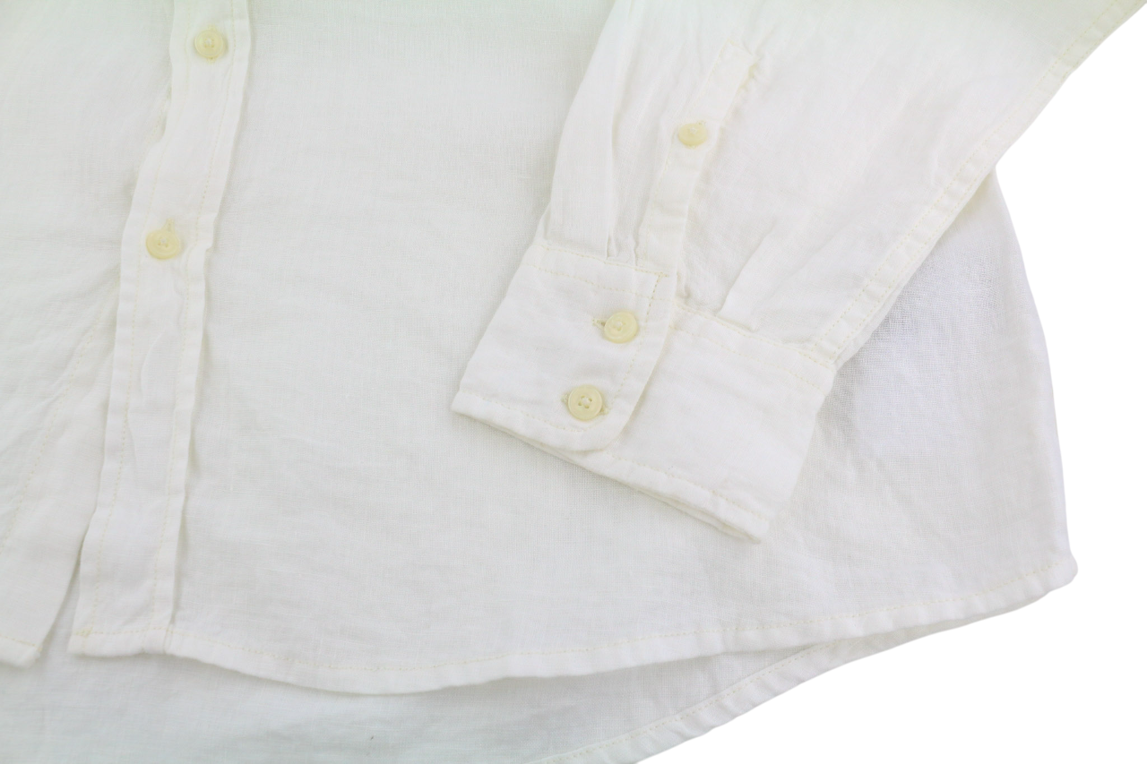 DIESEL S-East-Long-Lin vyriški XL dydžio lininiai marškinėliai su sagomis, platėjančia apykakle. Rekomenduojama kaina – 175 €. 