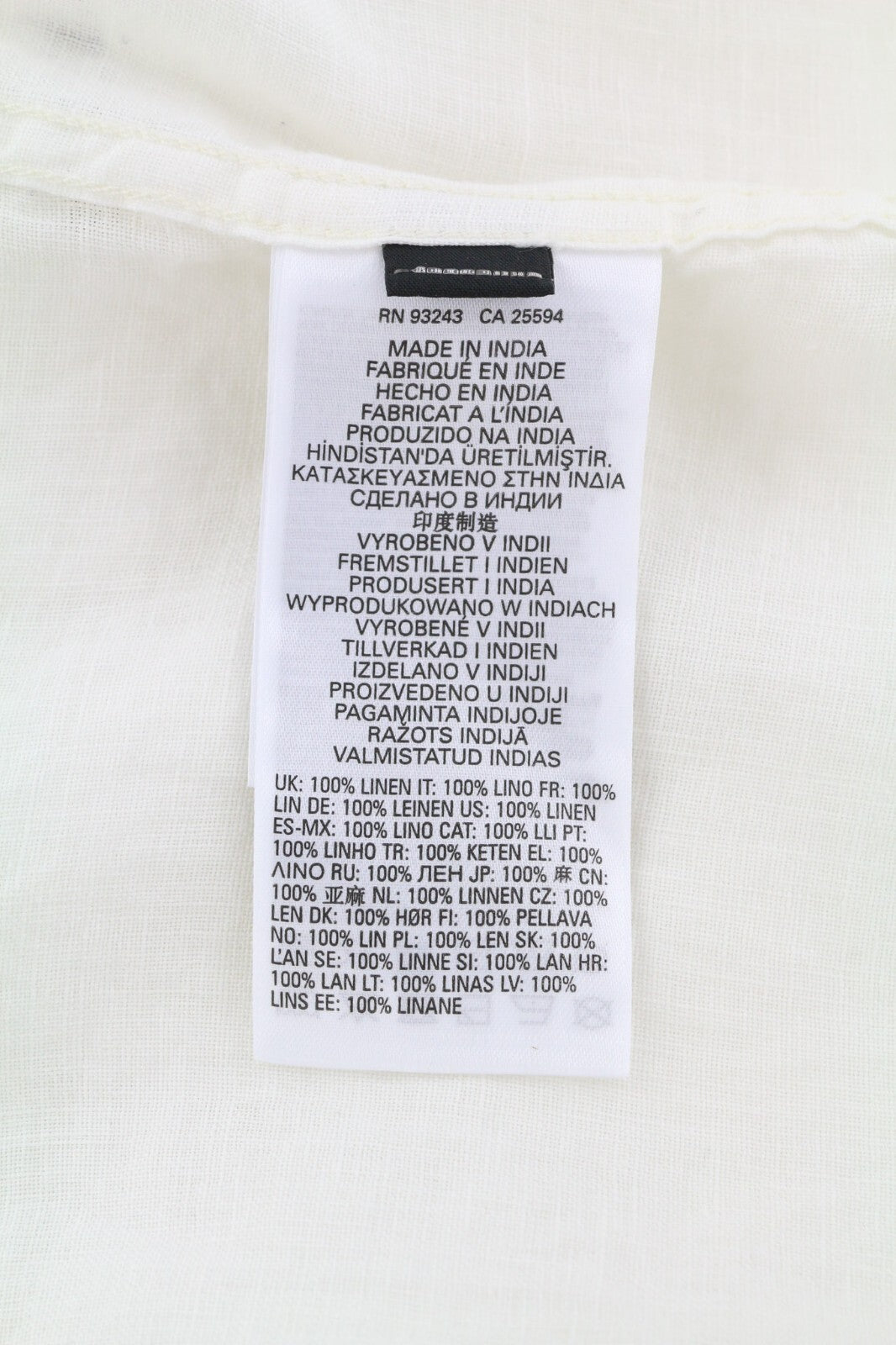 DIESEL S-East-Long-Lin vyriški XL dydžio lininiai marškinėliai su sagomis, platėjančia apykakle. Rekomenduojama kaina – 175 €. 