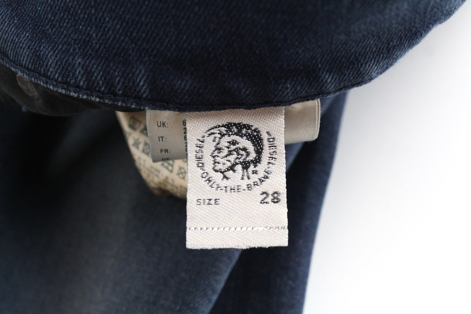 DIESEL D-Vider 084AU vyriški džinsai W28/L32 morkų kirpimo, skalbti, tamprūs, mėlyni 