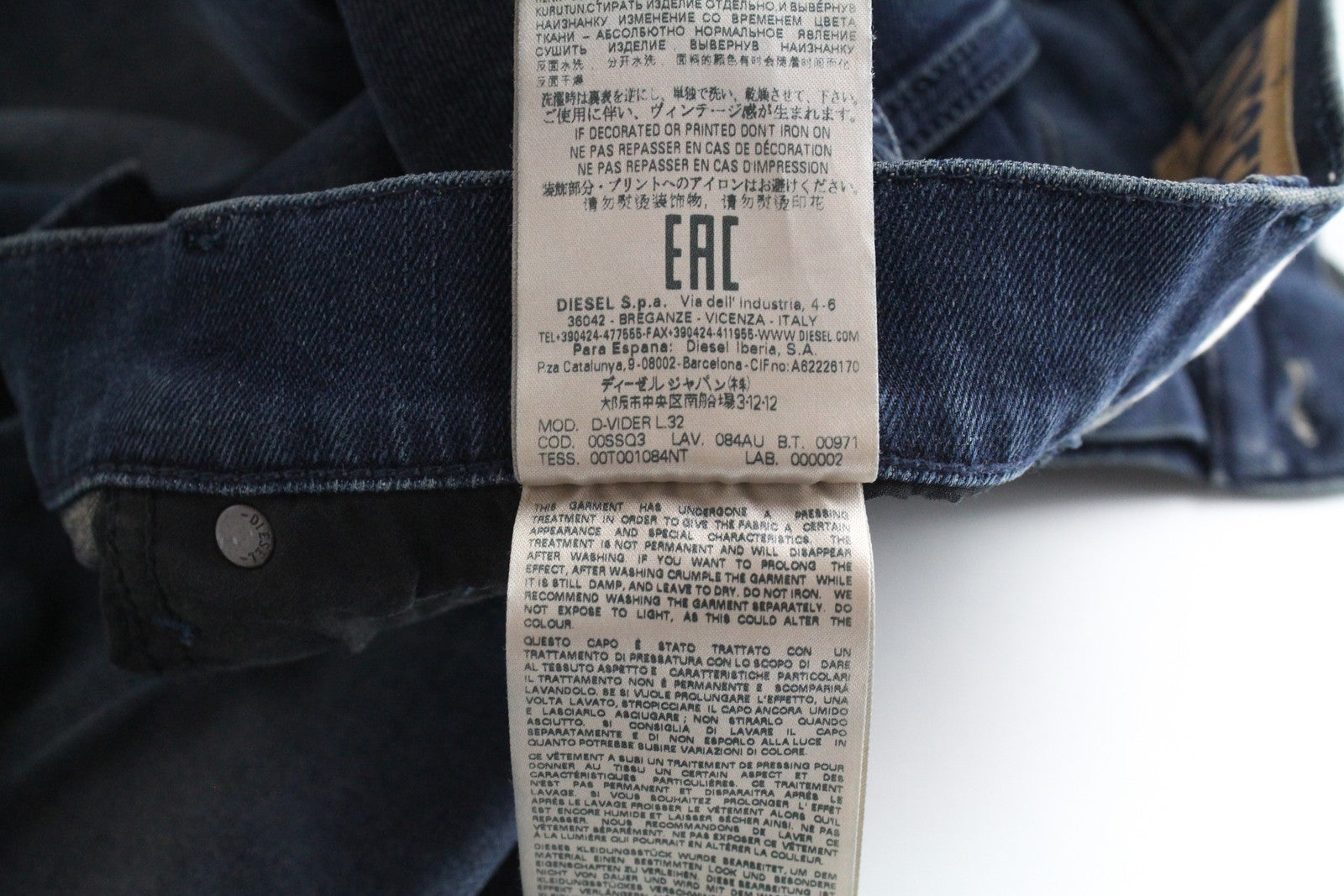 DIESEL D-Vider 084AU vyriški džinsai W28/L32 morkų kirpimo, skalbti, tamprūs, mėlyni 