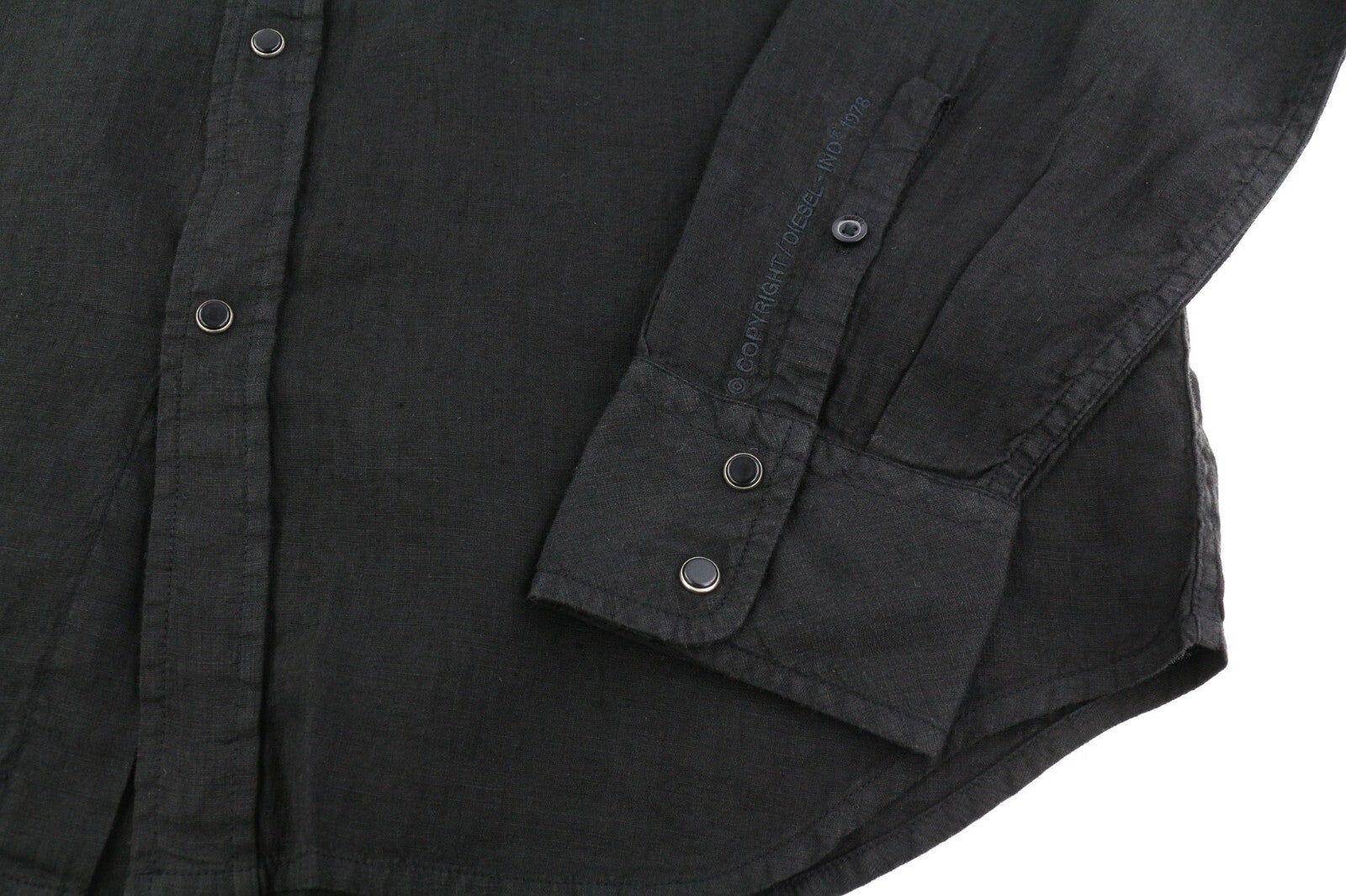 DIESEL S-East-Long-Lin vyriški marškinėliai, L, vakarietiški lininiai, rekomenduojama kaina – 175 €, juodi. 