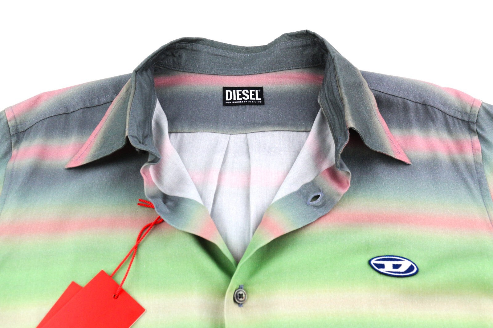 DIESEL vyriški marškinėliai S-Tucker dryžiais, L dydžio, rekomenduojama kaina 150 €, raštuoti sagomis užsegami, išskleidžiama apykaklė. 