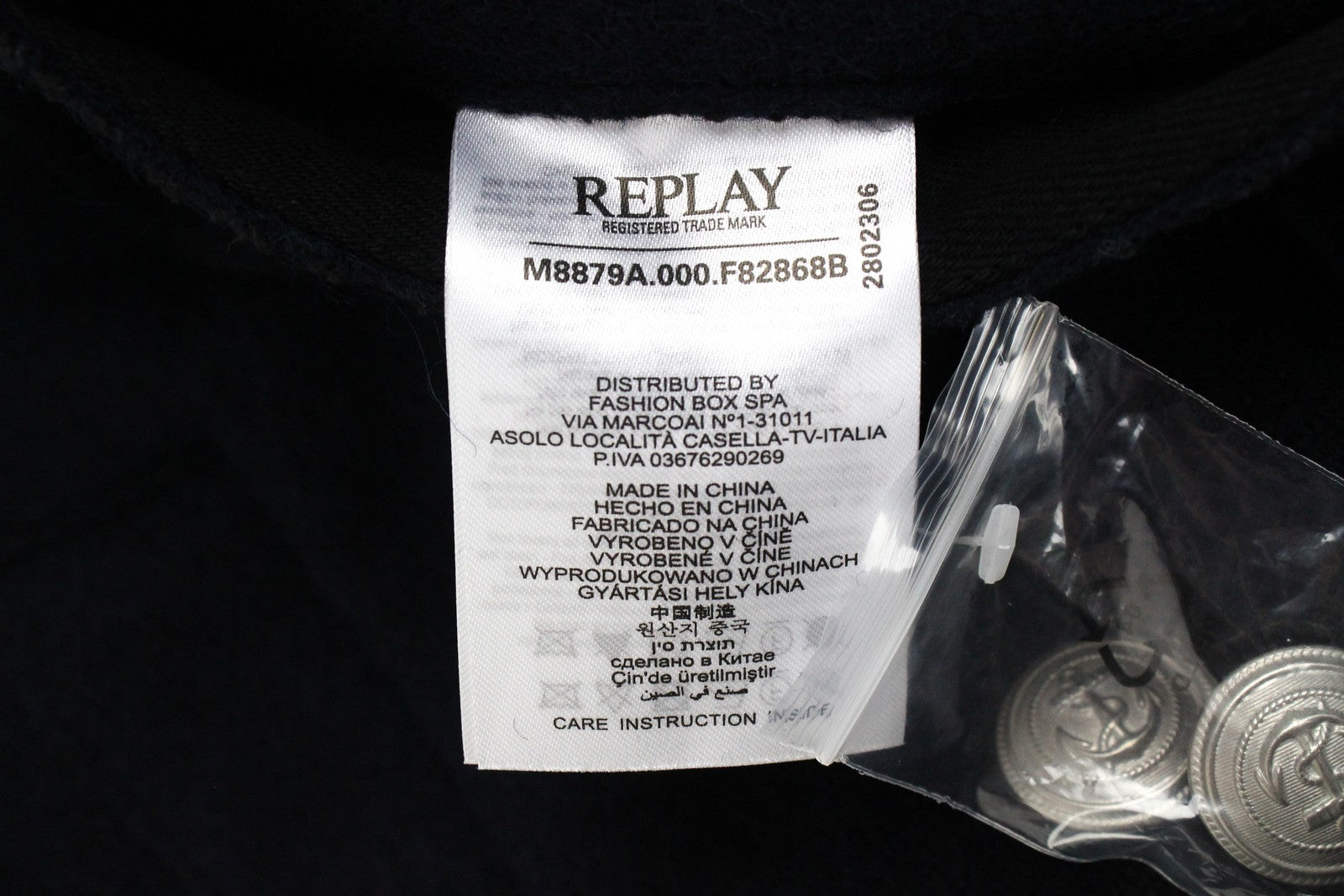 REPLAY vyriška striukė XL dydžio, tamsiai mėlyna, vilnos mišinio, dviguba apykakle, pamušalu. RMK 329 € 