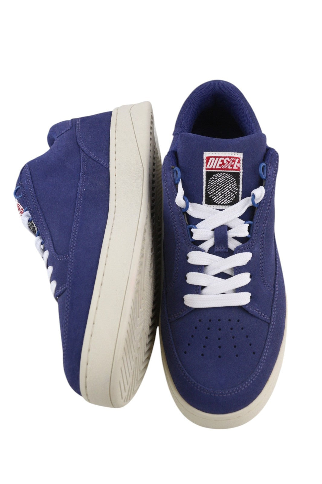 DIESEL S-Sinna žemakulniai vyriški sportbačiai, mėlyni, karvės odos, kaina EU45, rekomenduojama kaina – 160 €, suvarstomi sportbačiai. 