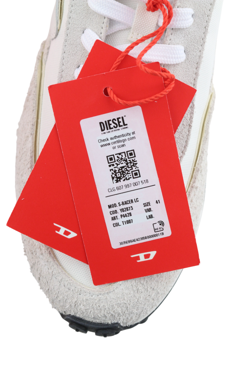 DIESEL S-Racer-Lc vyriški sportbačiai, 41 dydis, balti, odiniai, su nėriniuotais aulais, kaina 195 €. 