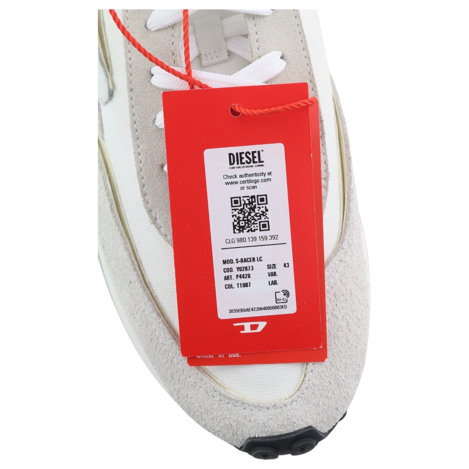 DIESEL S-Racer-Lc vyriški sportbačiai, 43 dydžio, baltos odos, su nėriniuotais bateliais, rekomenduojama kaina – 195 €. 