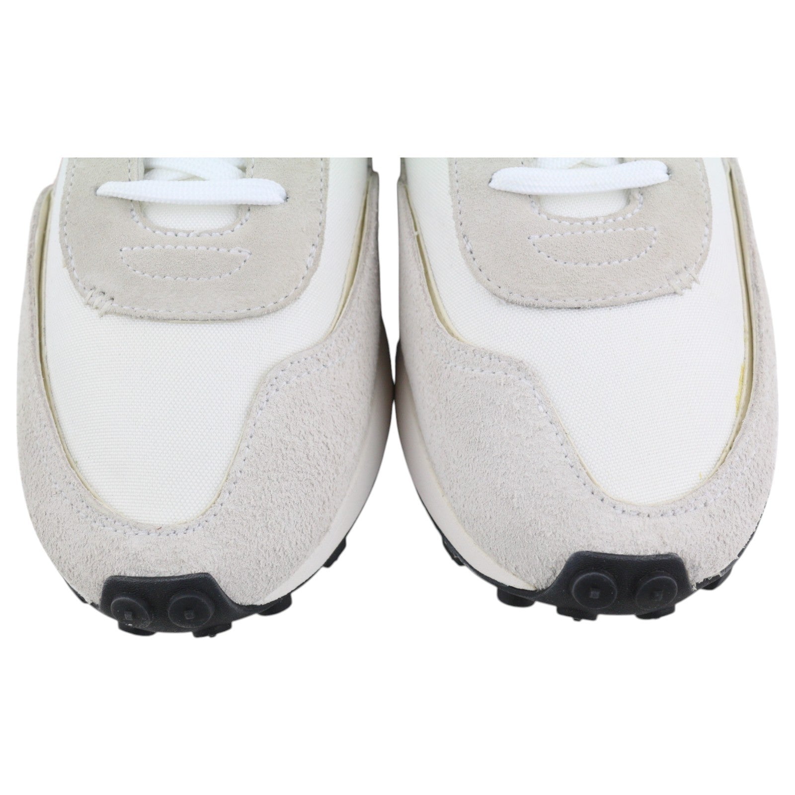 DIESEL S-Racer-Lc vyriški sportbačiai, 43 dydžio, baltos odos, su nėriniuotais bateliais, rekomenduojama kaina – 195 €. 