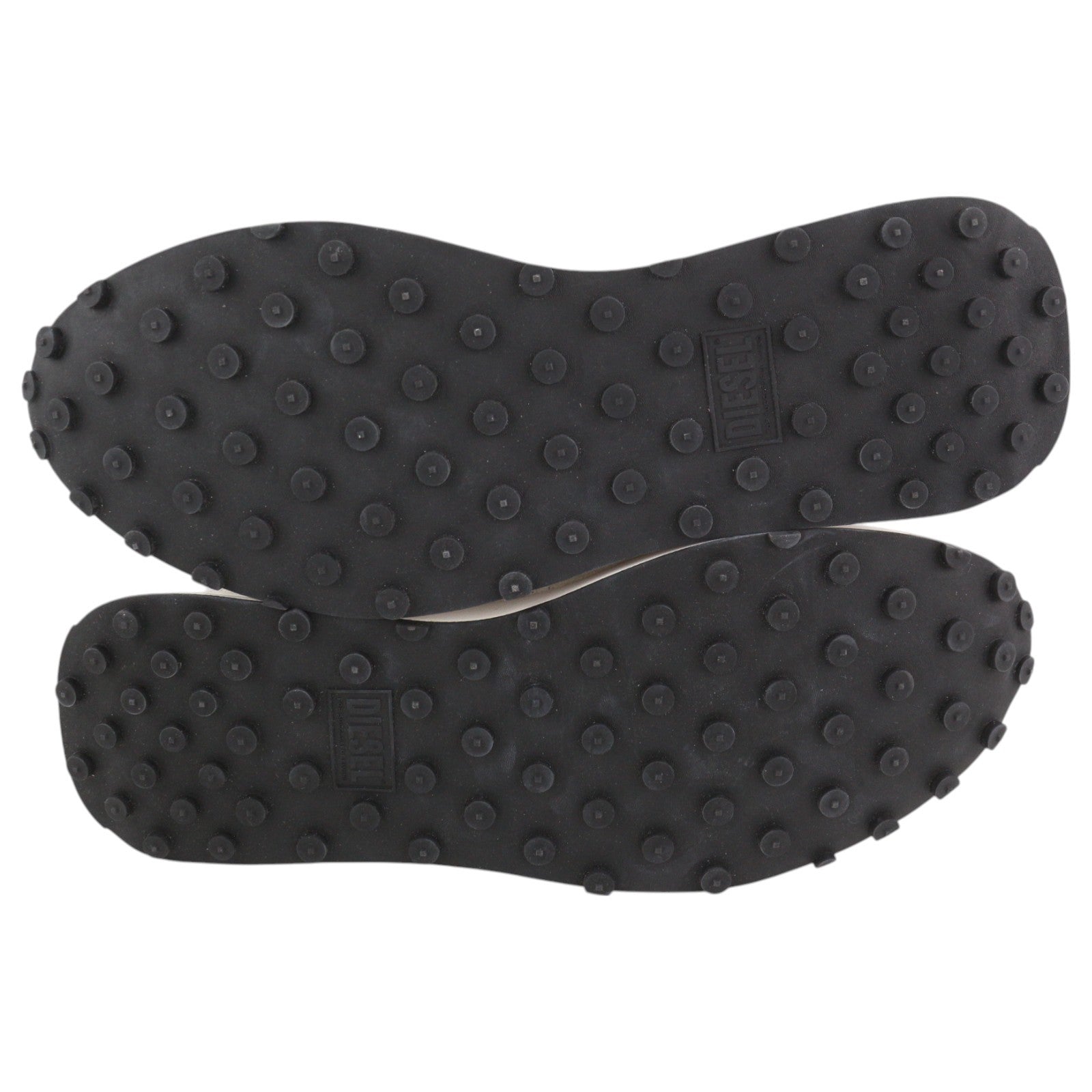 DIESEL S-Racer-Lc vyriški sportbačiai, 43 dydžio, baltos odos, su nėriniuotais bateliais, rekomenduojama kaina – 195 €. 