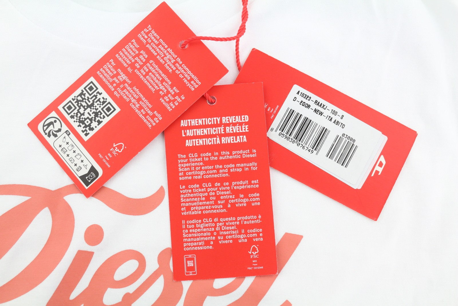 DIESEL D-Egor-New-Ita moteriška suknelė S, balta, trumpomis rankovėmis, trikotažo laisvalaikio stiliaus, su logotipu. 