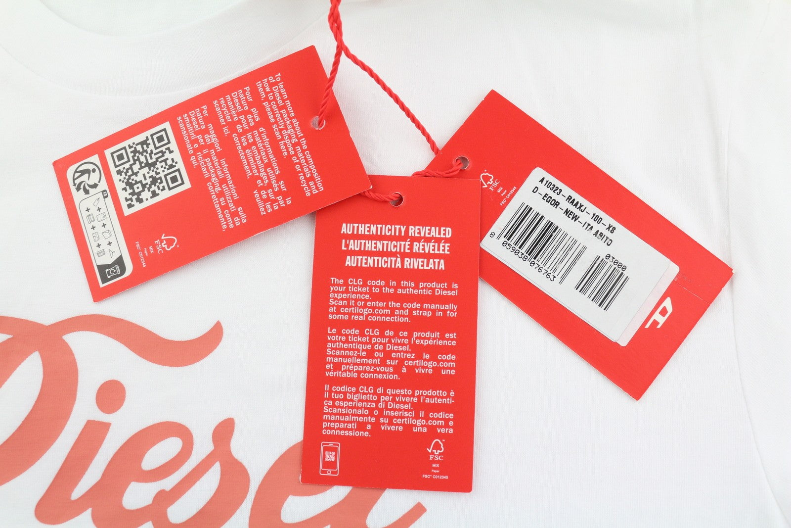 DIESEL D-Egor-New-Ita moteriška suknelė XS, balta, trumpomis rankovėmis, trikotažo laisvalaikio stiliaus, su logotipu. 