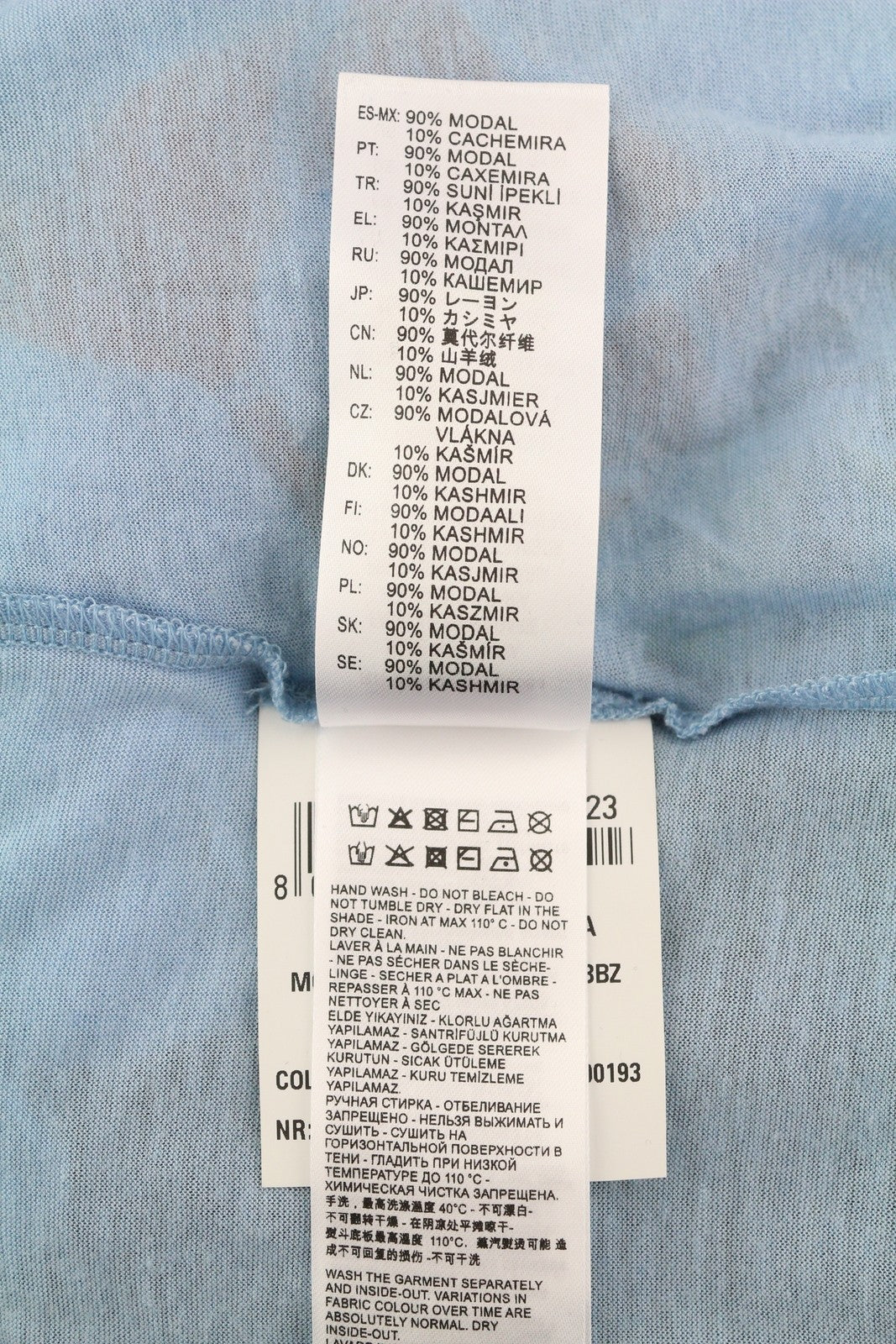 DIESEL T-Ina-Yoke moteriški marškinėliai S dydžio, kašmyro mišinio ilgomis rankovėmis, apvalios iškirptės, rekomenduojama kaina – 150 € 