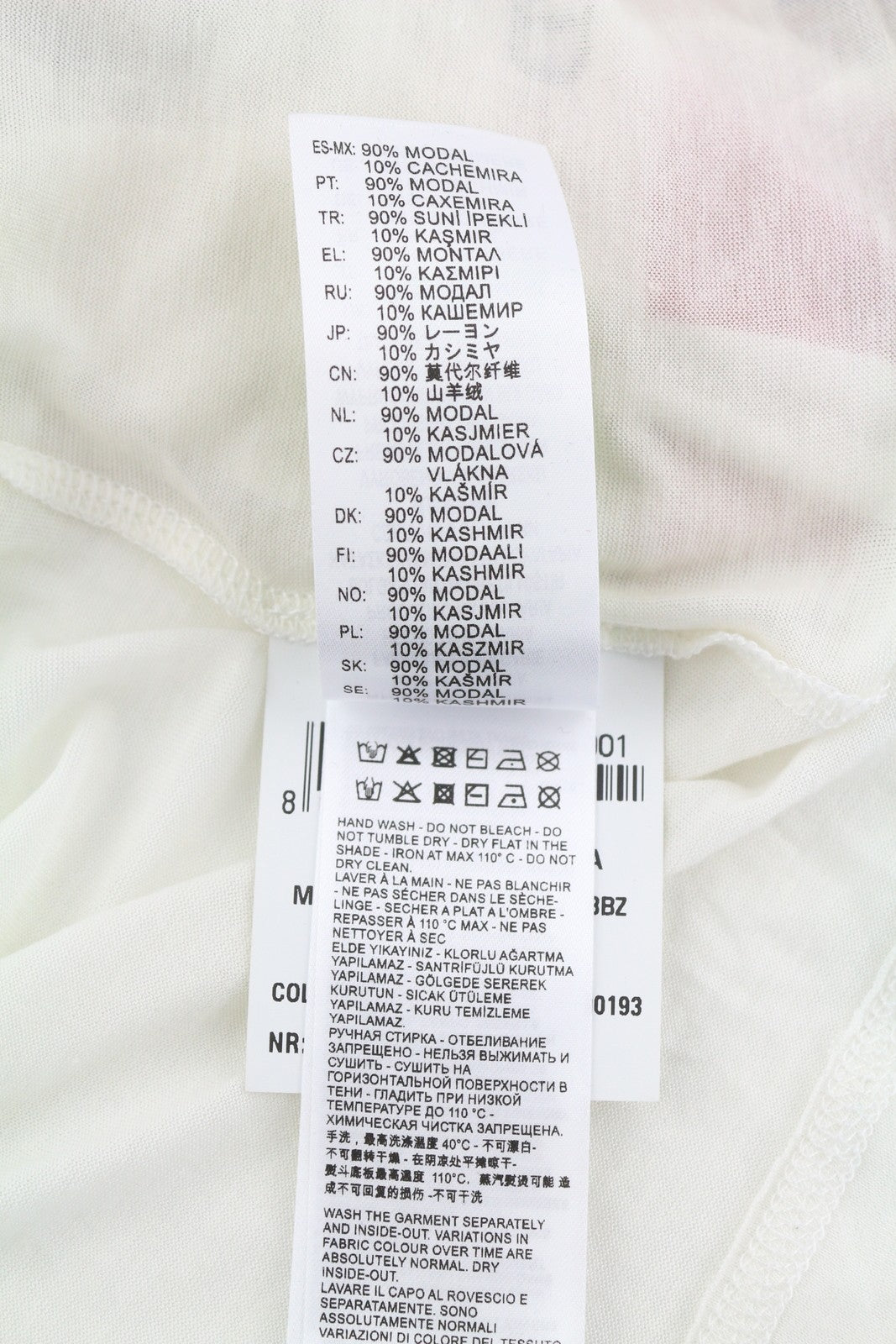 DIESEL T-Tessy-C1 moteriški marškinėliai S dydžio, kašmyro mišinio ilgomis rankovėmis, apvaliu kaklu. Rekomenduojama kaina – 150 €. 