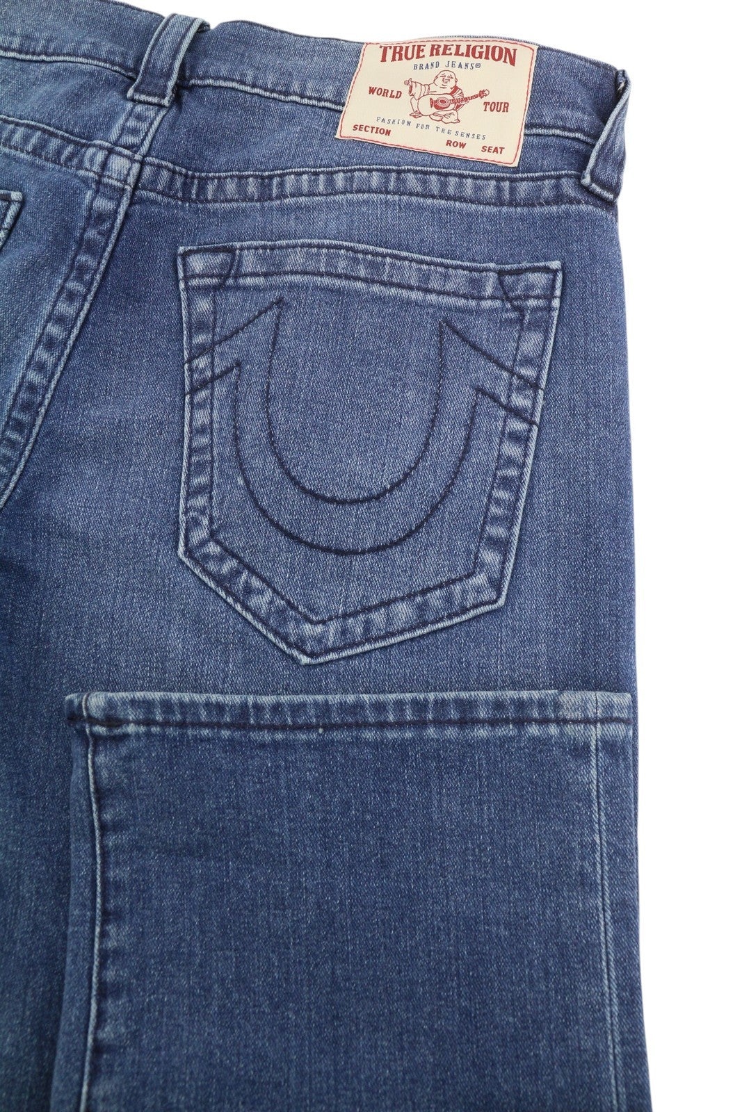 TRUE RELIGION Ricky vyriški džinsai W32 laisvalaikio, tiesaus kirpimo, skalbtos mėlynos spalvos, rekomenduojama kaina – 195 € 