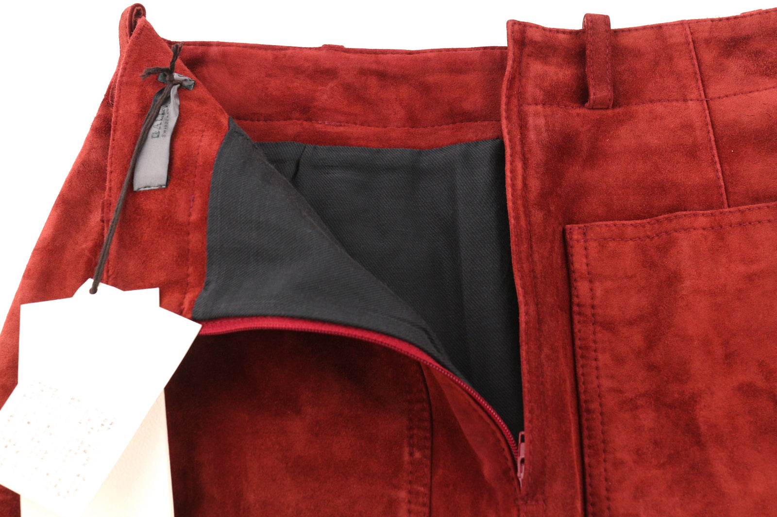 BALLY moteriškas sijonas, rudas, US8, natūralios veršiuko odos, zomšos pamušalas, su kišenėmis 