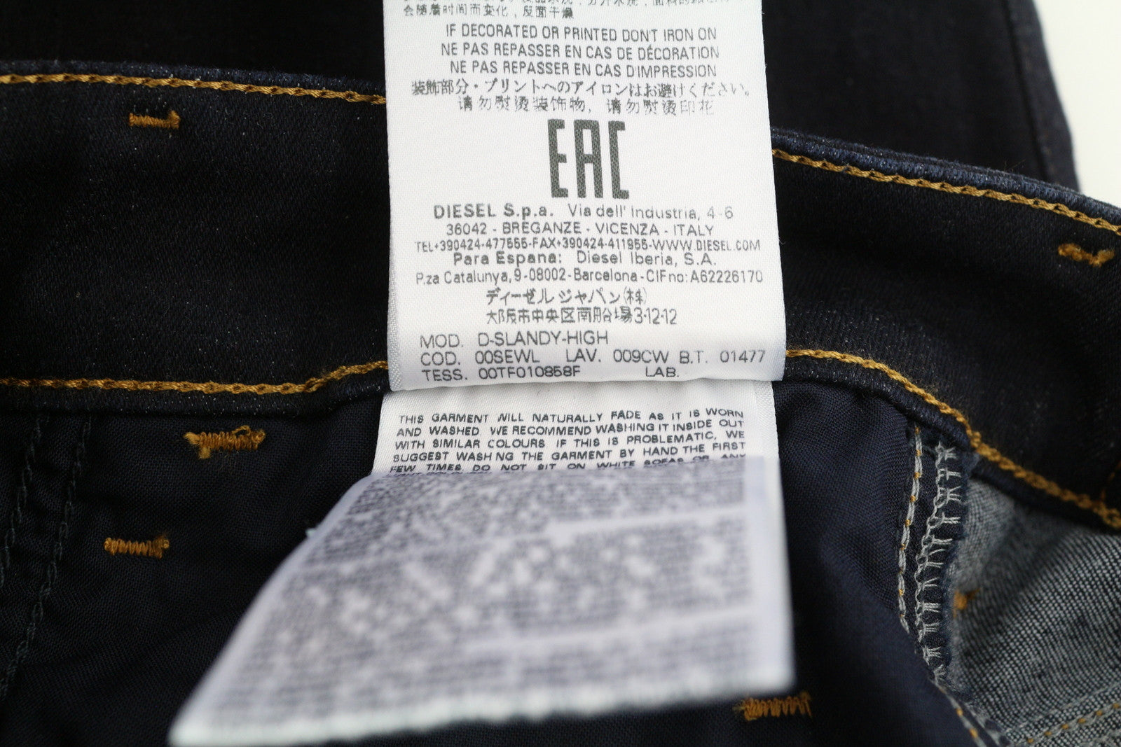 DIESEL Slandy-High 009CW moteriški džinsai W26/L32 itin aptempti, aukštu juosmeniu, tamprūs. 