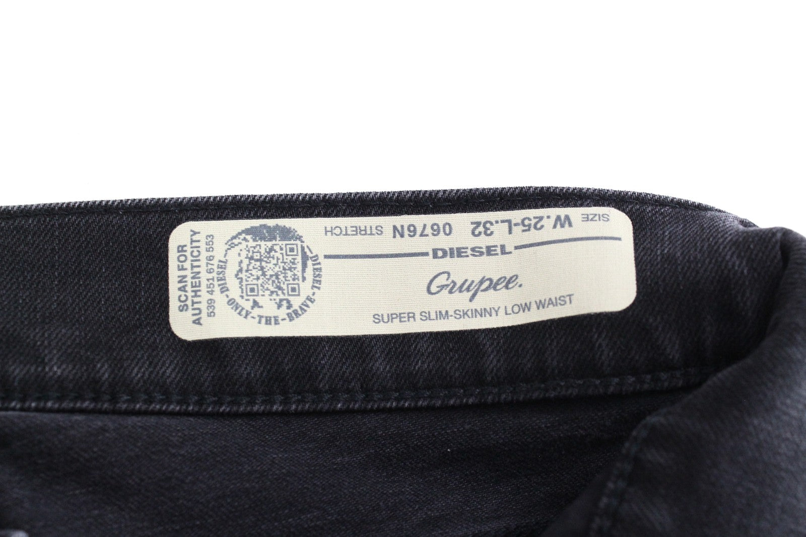 DIESEL Grupee 0676N moteriški džinsai W25/L32 Slim Skinny Cotton Stretch pilki 