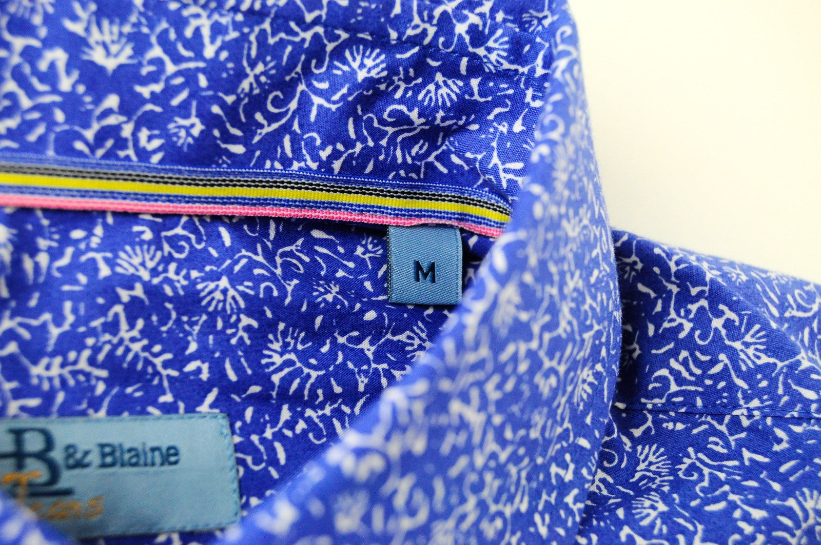 HARMONT &amp; BLAINE mėlyni medvilniniai marškinėliai M trumpomis rankovėmis ir raštuota apykakle vyrams