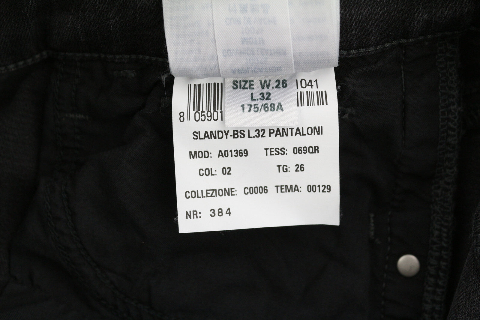 DIESEL Slandy 069QR moteriški džinsai W26/L32 itin aptempti, įprasto juosmens, rekomenduojama kaina – 200 € 