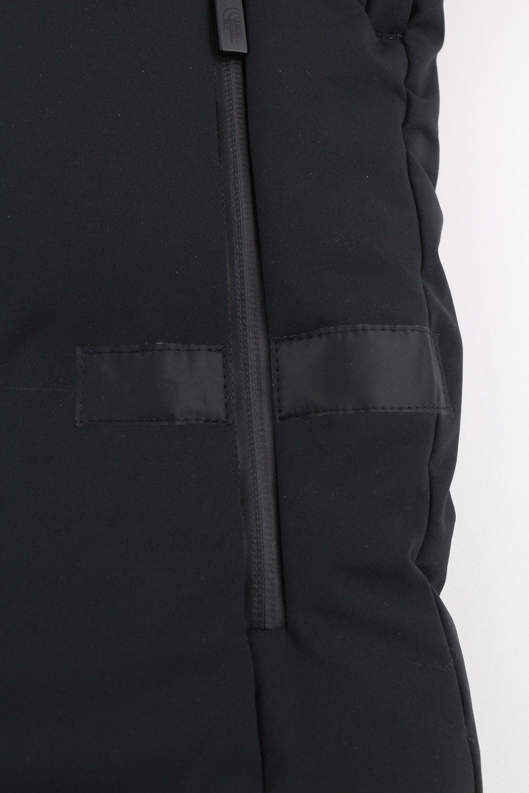 THE NORTH FACE Cirque pūkinė vyriška striukė L 550, užpildyta, su gobtuvu, pamušalu ir užtrauktuku, juoda 