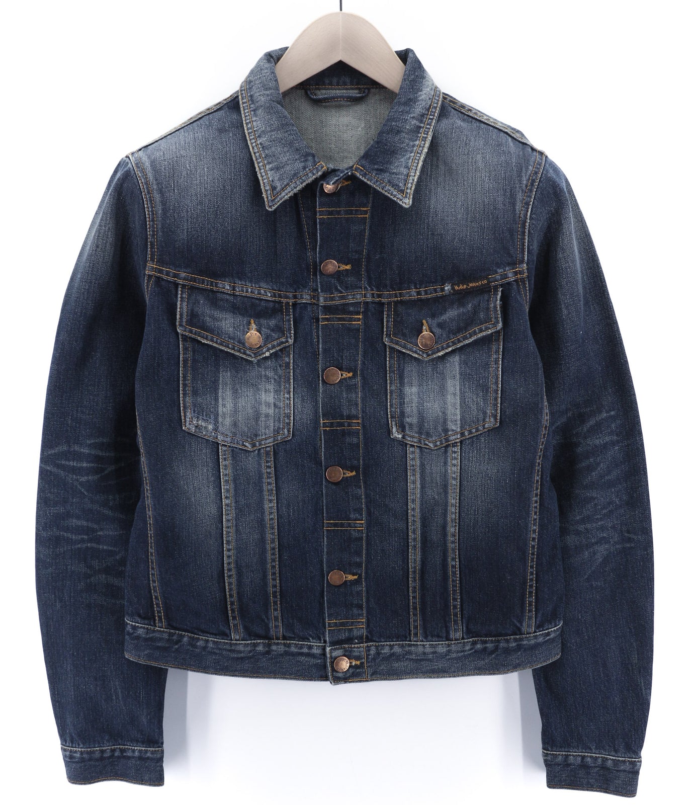 NUDIE Terry Org. Kontrastinga vyriška striukė su M formos iškirpte, be pamušalo, išblukusiu džinsu. 