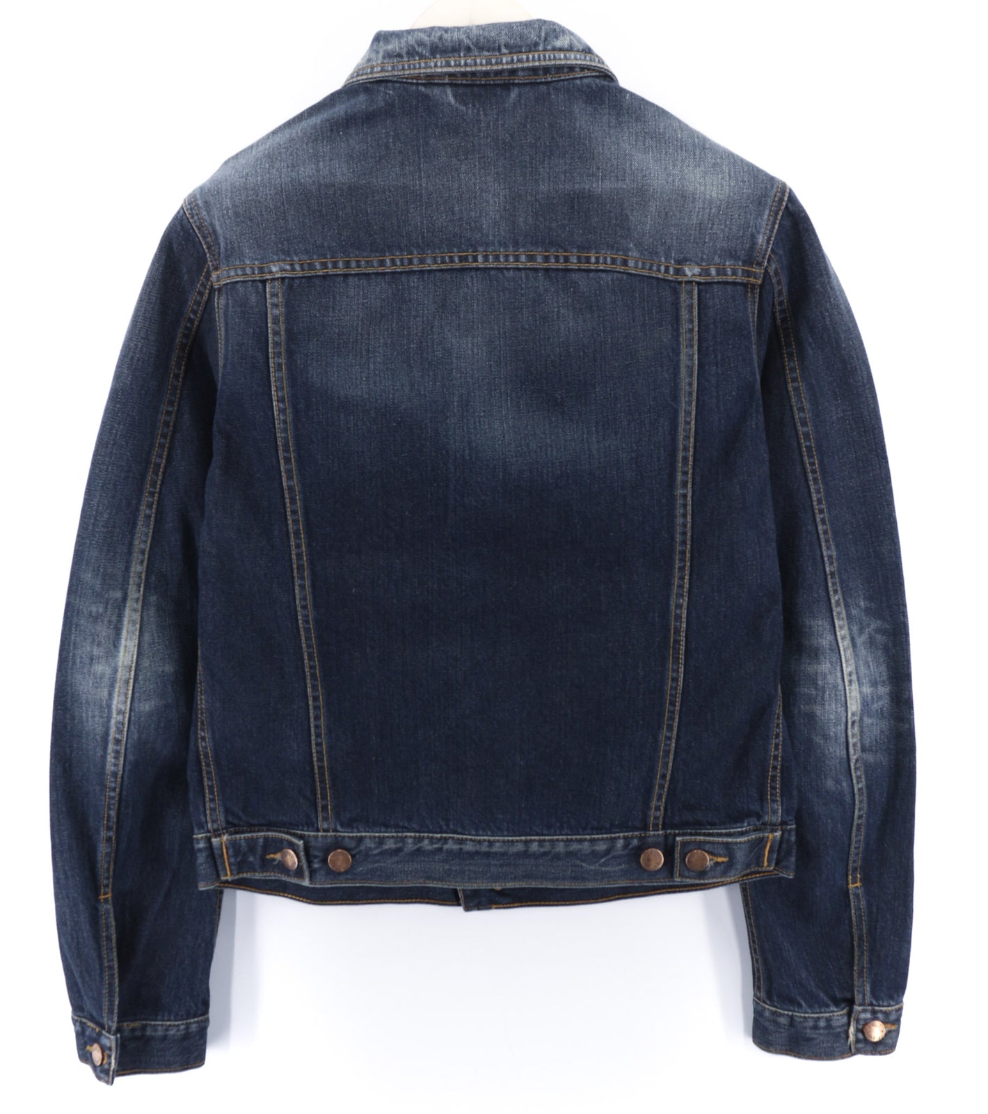 NUDIE Terry Org. Kontrastinga vyriška striukė su M formos iškirpte, be pamušalo, išblukusiu džinsu. 