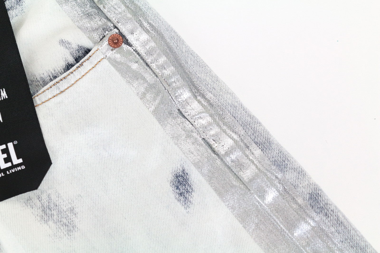 DIESEL D-Eiselle-SP 0890Q moteriški džinsai W27/L32 tiesūs balintos mėlynos medvilnės džinsai 