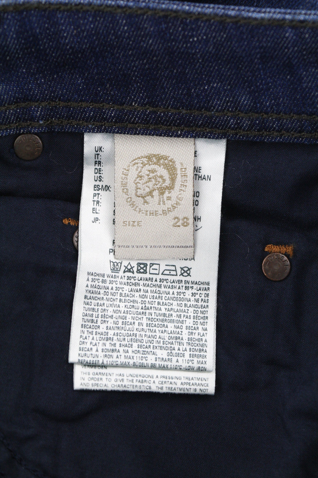 DIESEL Krayver R845B vyriški džinsai W28/L30 Regular Slim Carrot Stretch washed blue 