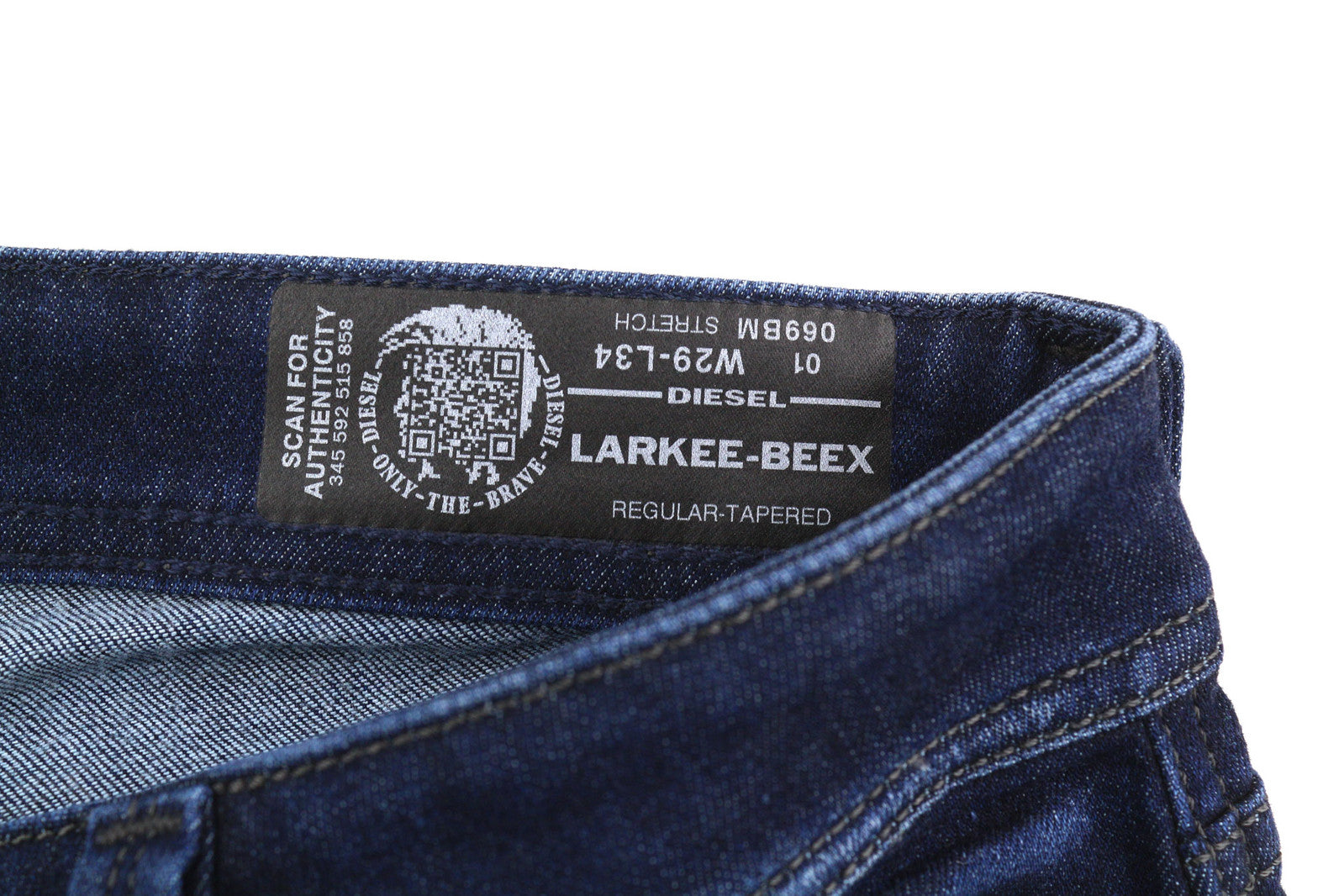 DIESEL Larkee-Beex 069BM vyriški džinsai W29/L34 Regular Tapered Stretch Ultrasoft 
