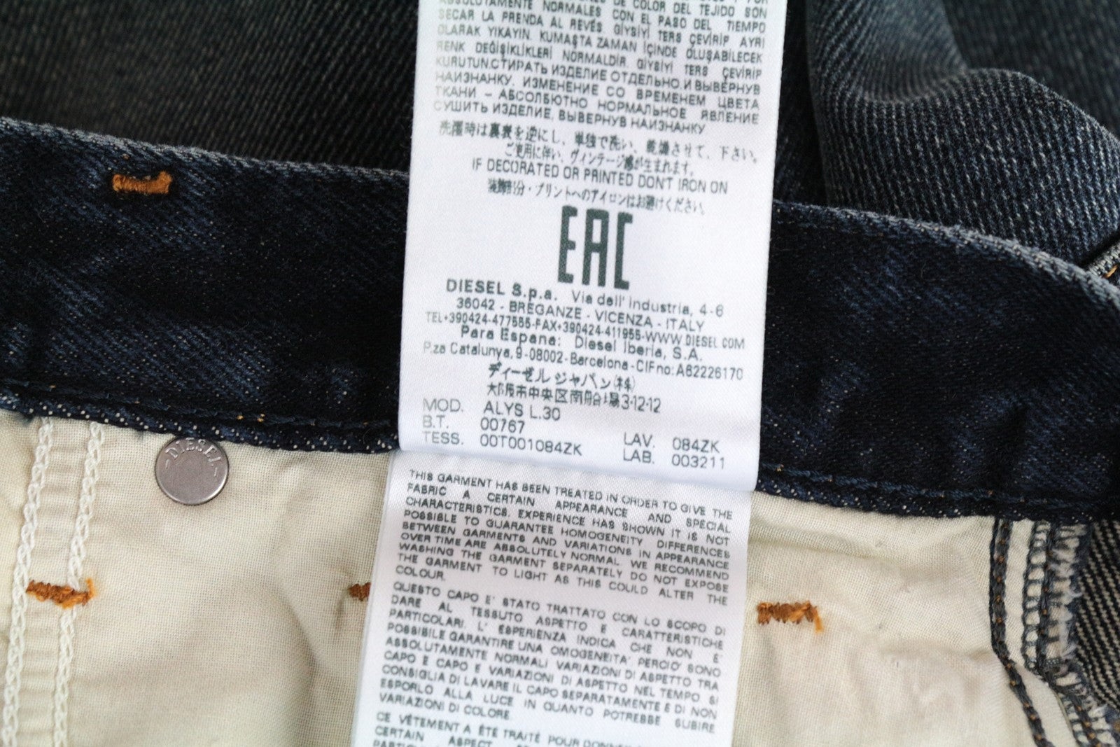 DIESEL Alys 084ZK W25/L30 tiesūs džinsai mėlyni skalbtos medvilnės moterims 