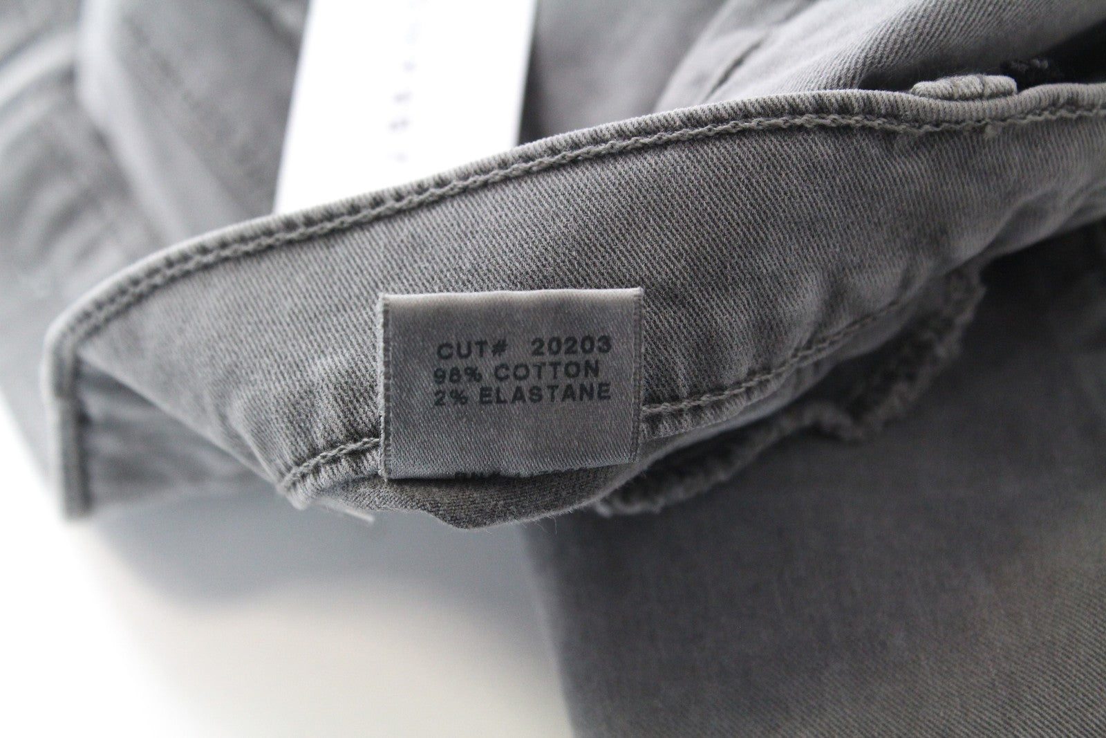 J BRAND aptempti pilki džinsai W27 tamprūs medvilniniai moteriški džinsai su plėšytais keliais 