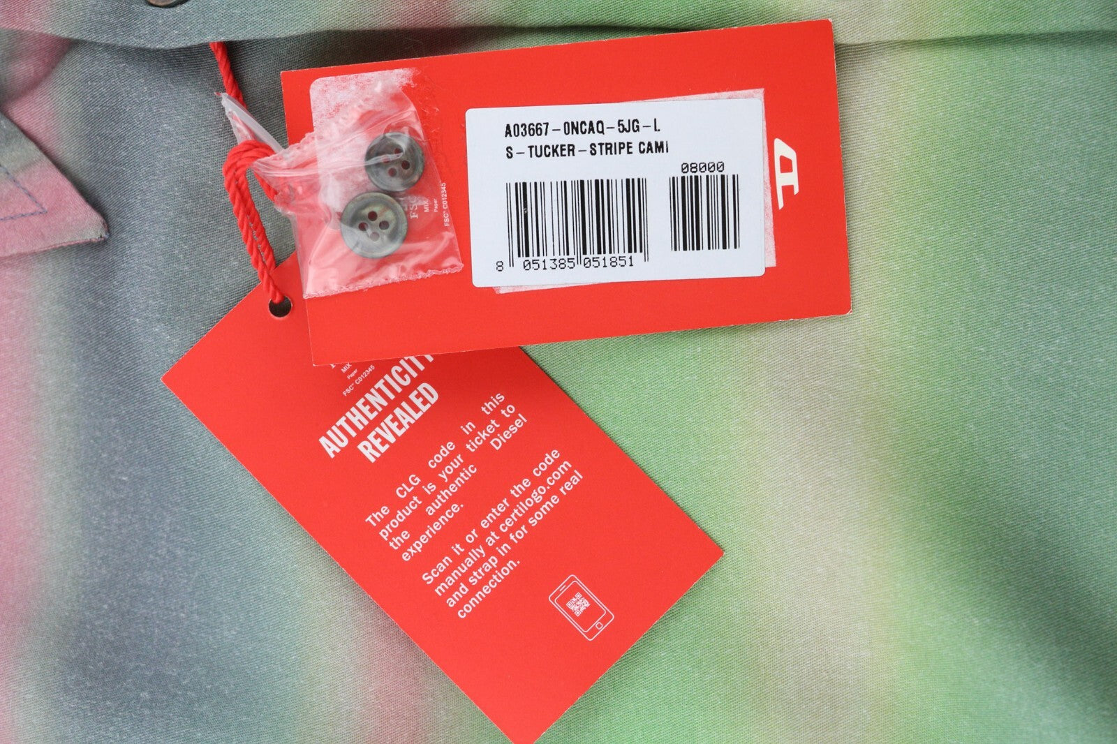 DIESEL vyriški marškinėliai S-Tucker dryžiais, L, rekomenduojama kaina 150 €, raštuotas, sagomis užsegamas, išskleidžiamas logotipas, šviesus