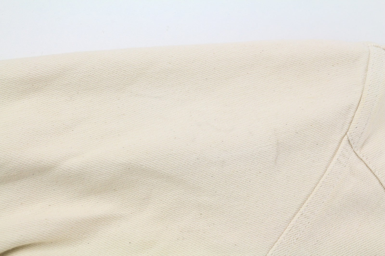 ALANUI ryškių atspalvių vyriški marškinėliai, L dydžio, smėlio spalvos, rudi, unisex marškinėliai su palaidine, rekomenduojama kaina – 699 € 